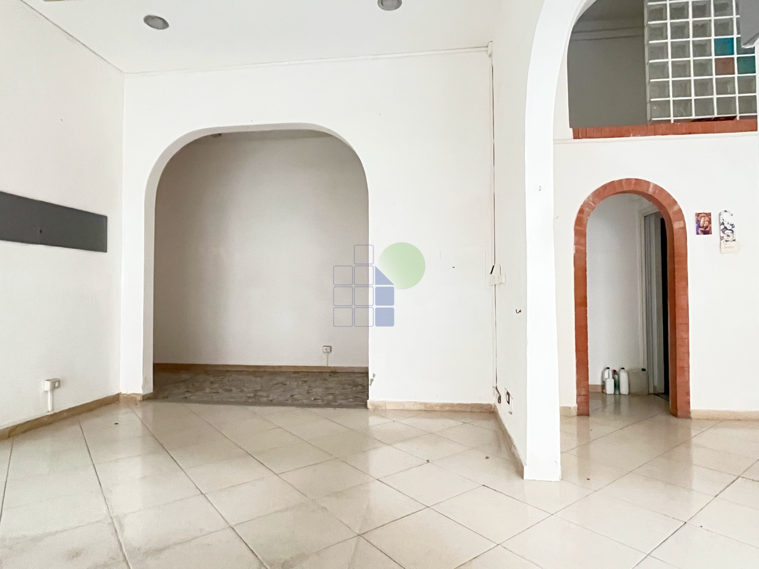 Capannone in vendita in via buontalenti 22, Livorno