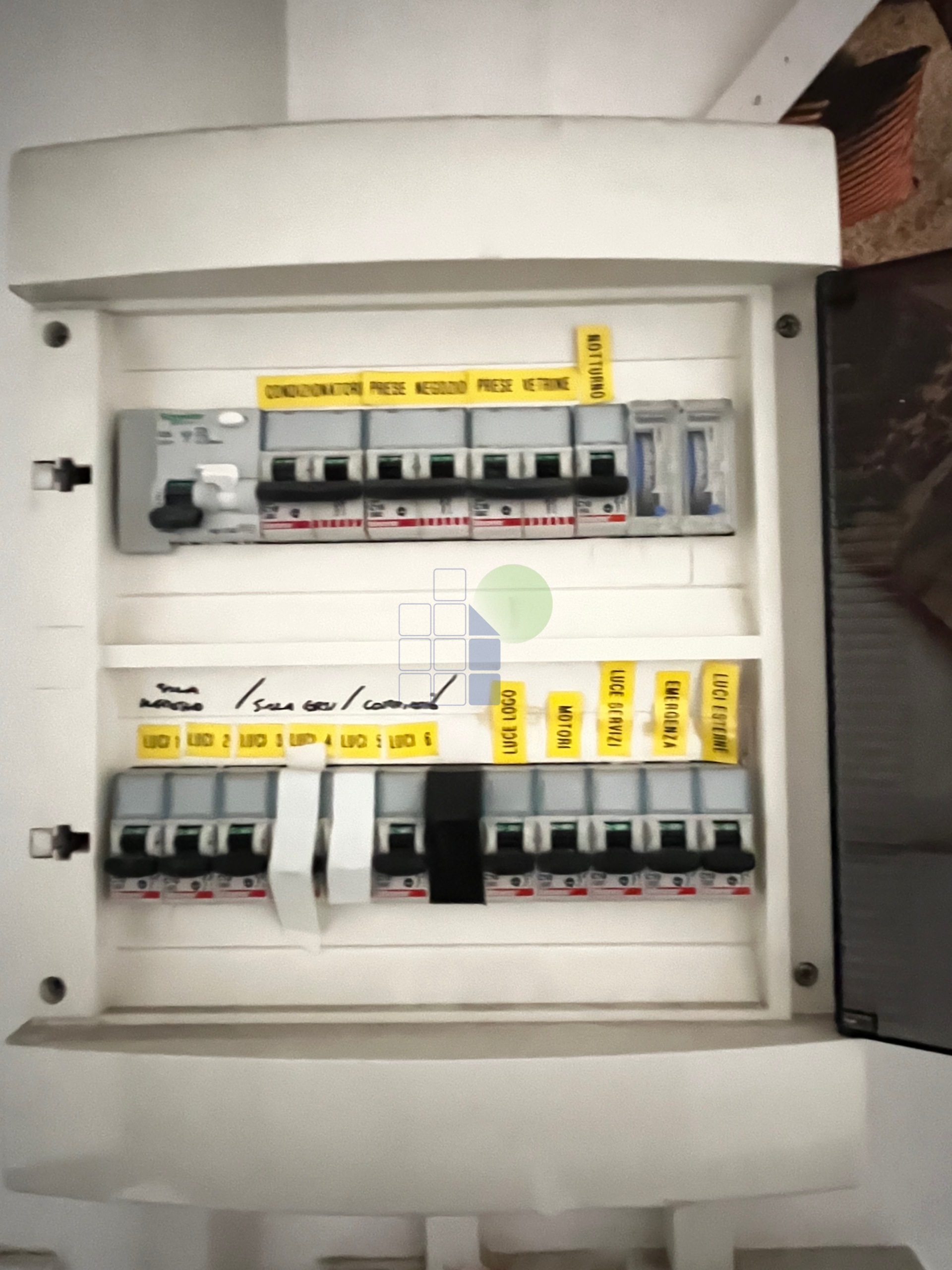 Capannone in vendita in via buontalenti 22, Livorno