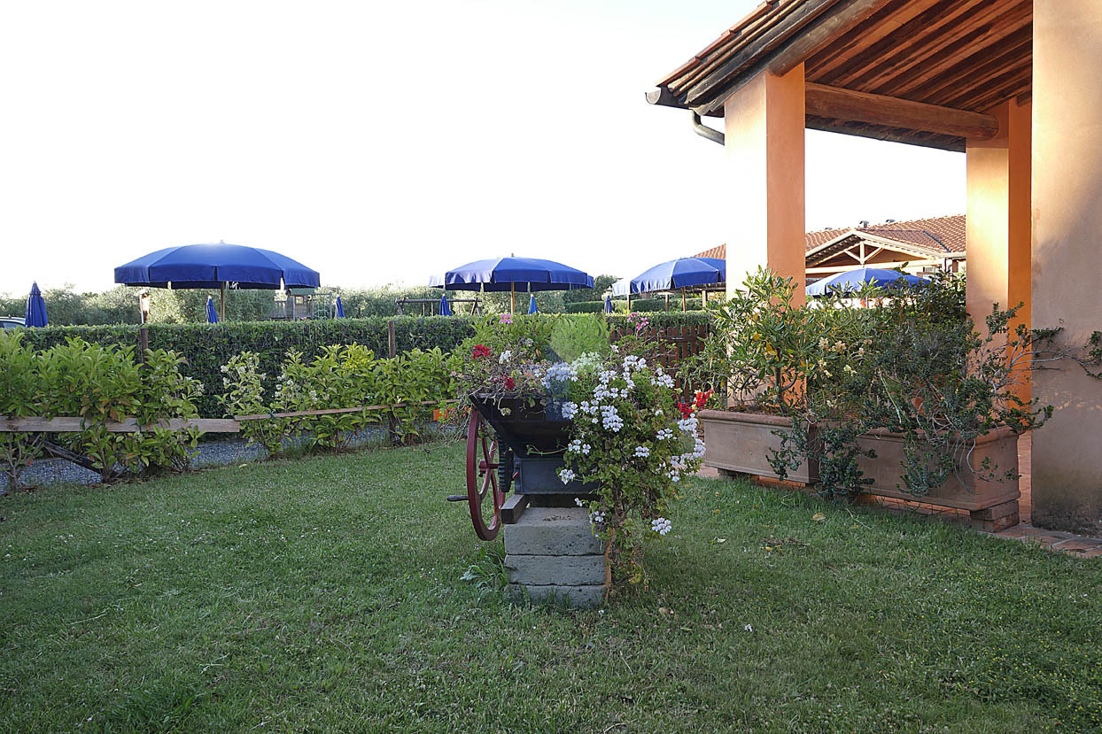 Casa indipendente con giardino in via aurelia saud 88, San Vincenzo