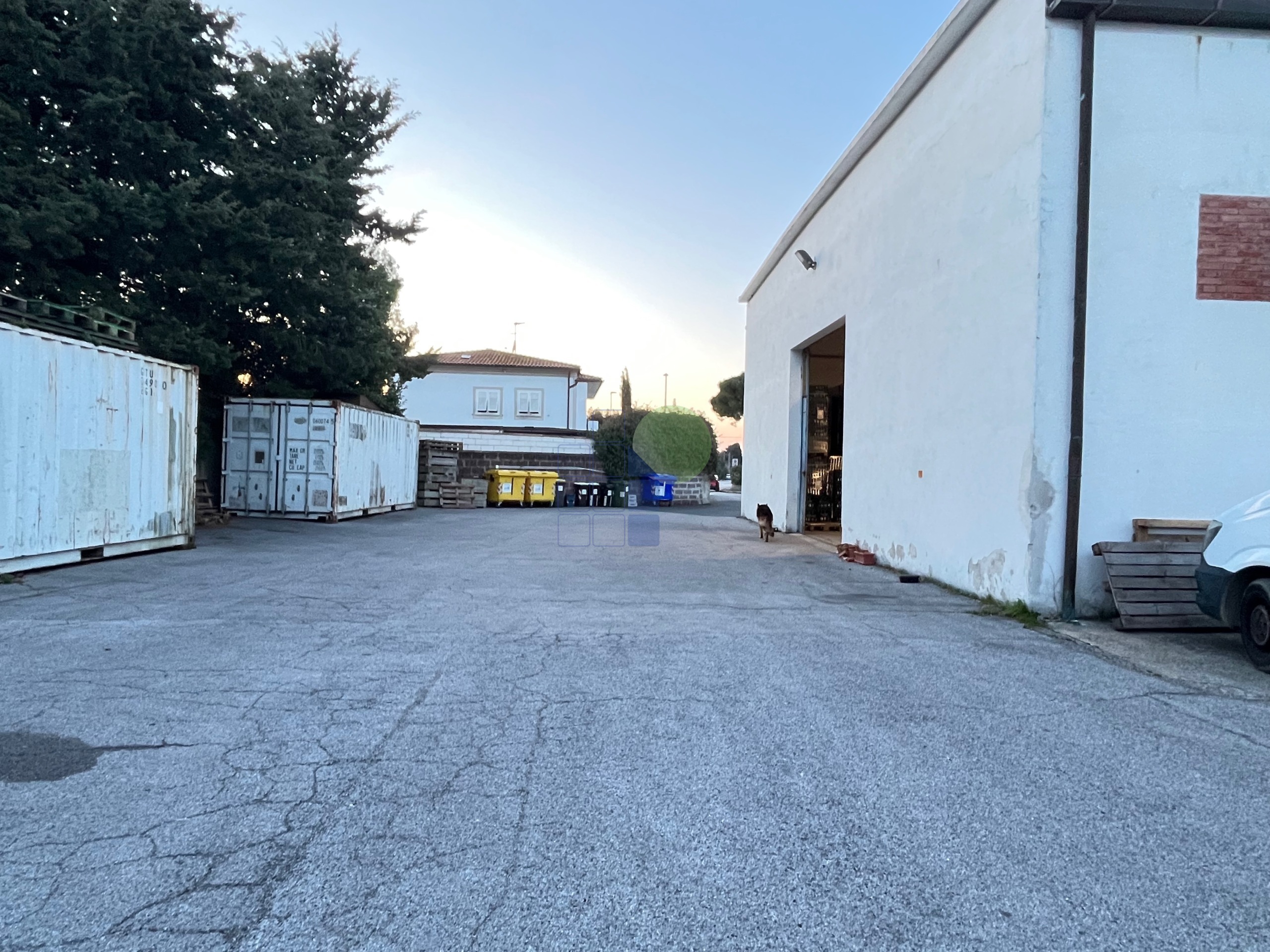 Locale commerciale in affitto in via delle macchie 4, Livorno