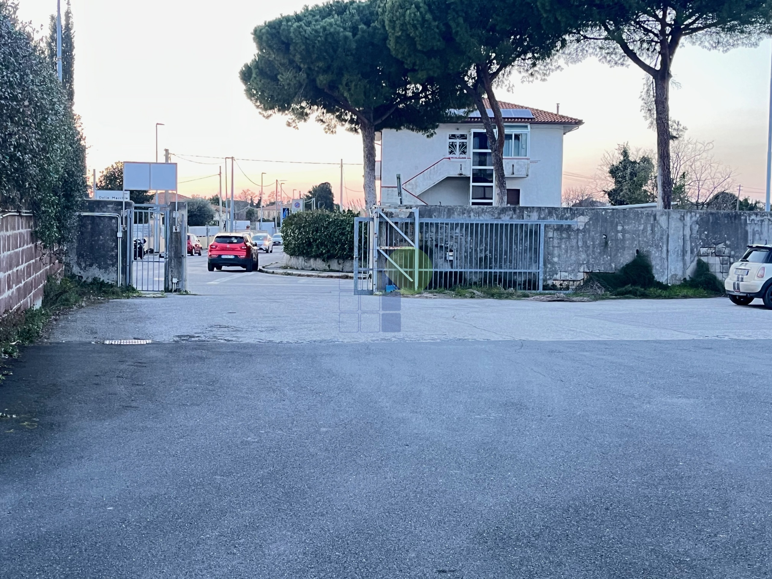 Locale commerciale in affitto in via delle macchie 4, Livorno