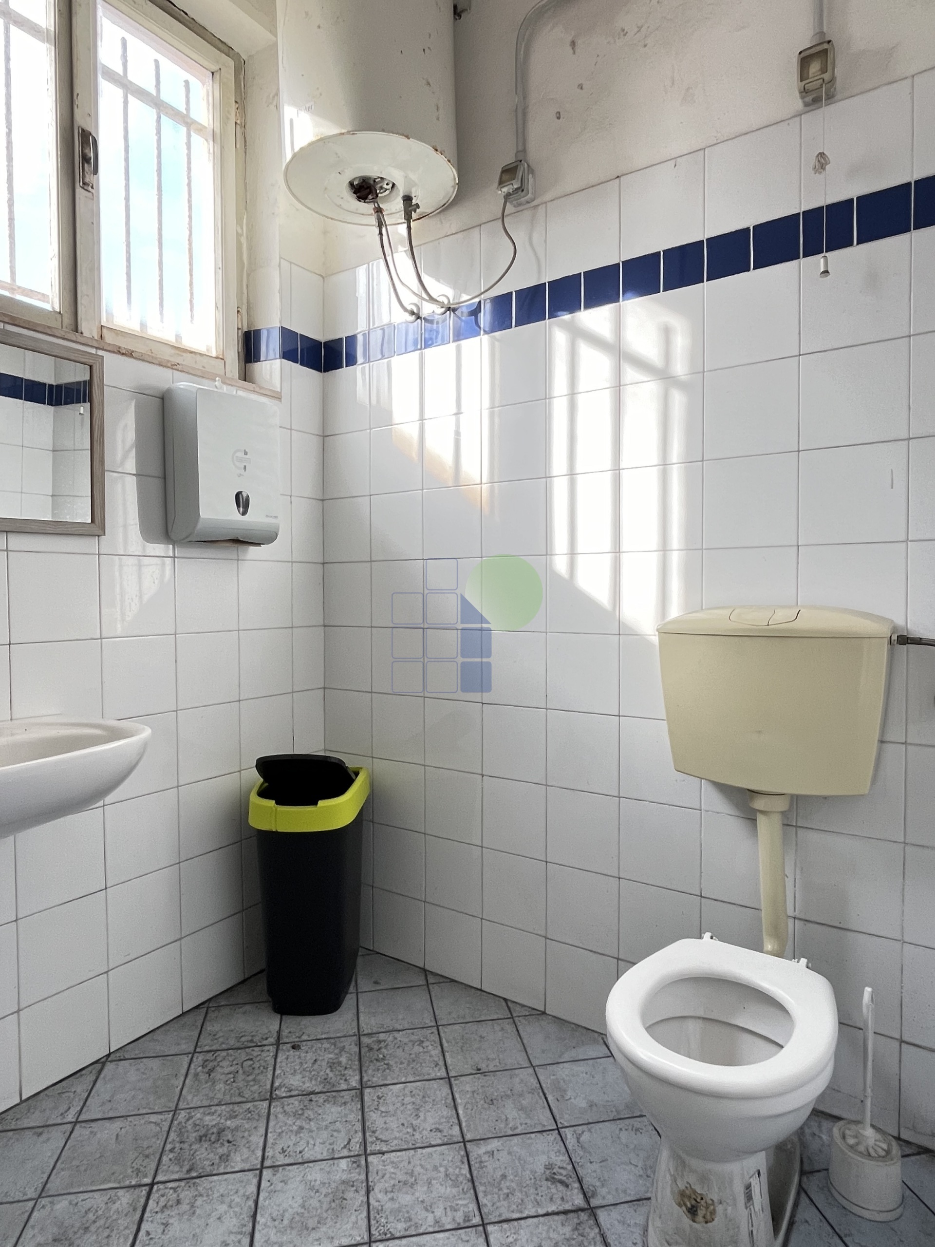 Capannone in affitto in via del marzocco 40, Livorno