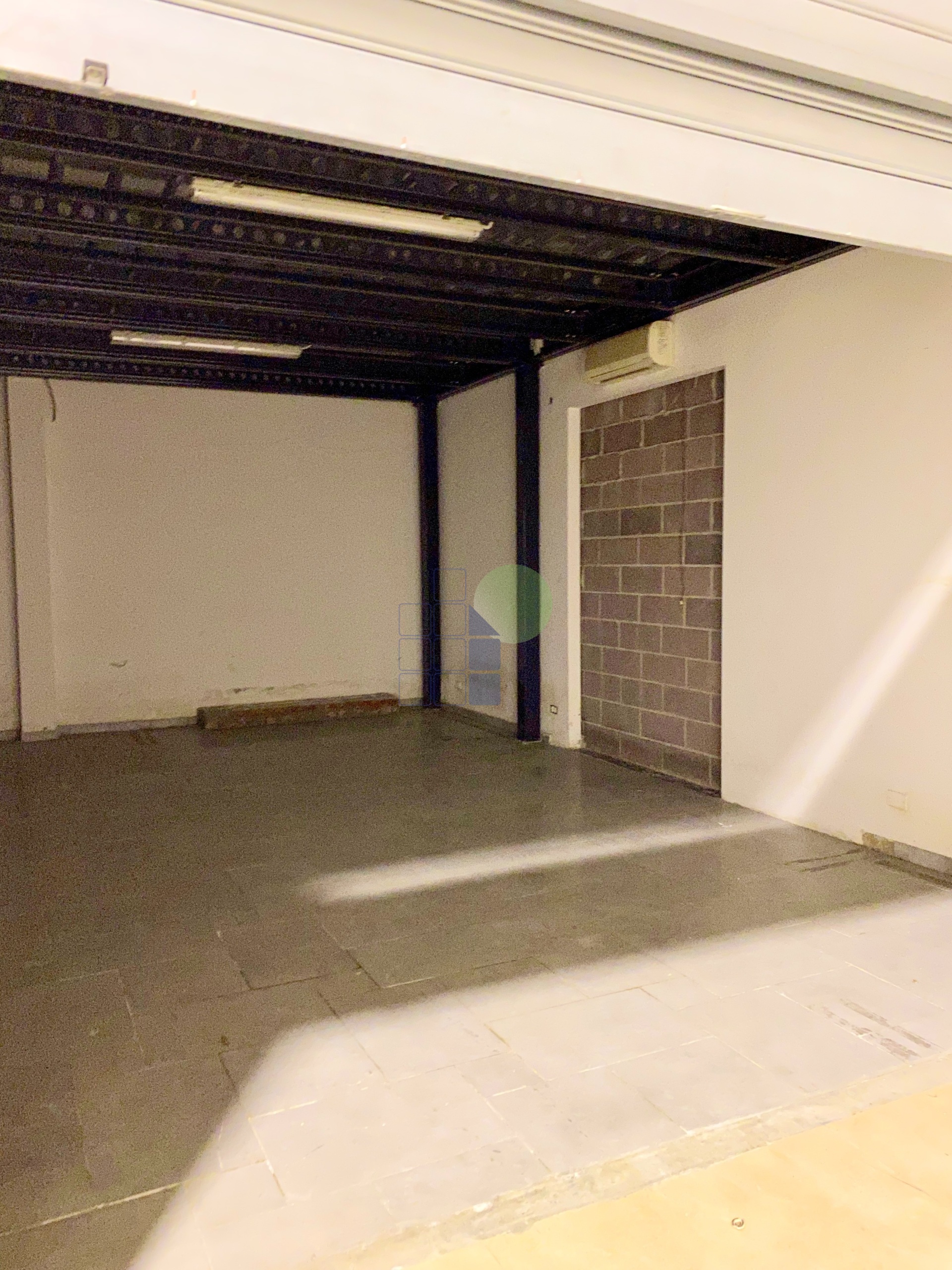 Magazzino in affitto in via pian di rota 22, Livorno