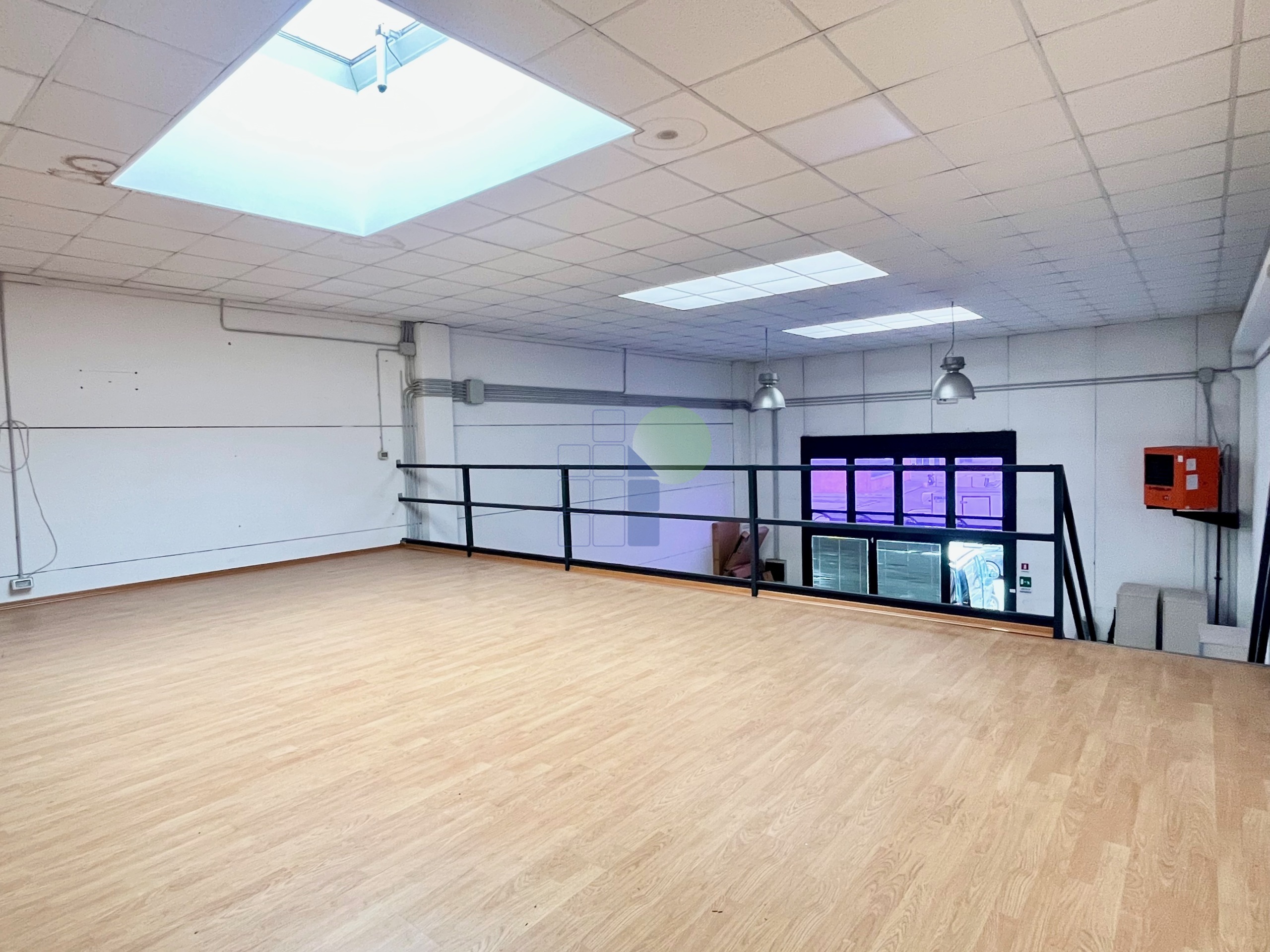 Capannone in affitto in via della padula 11, Livorno