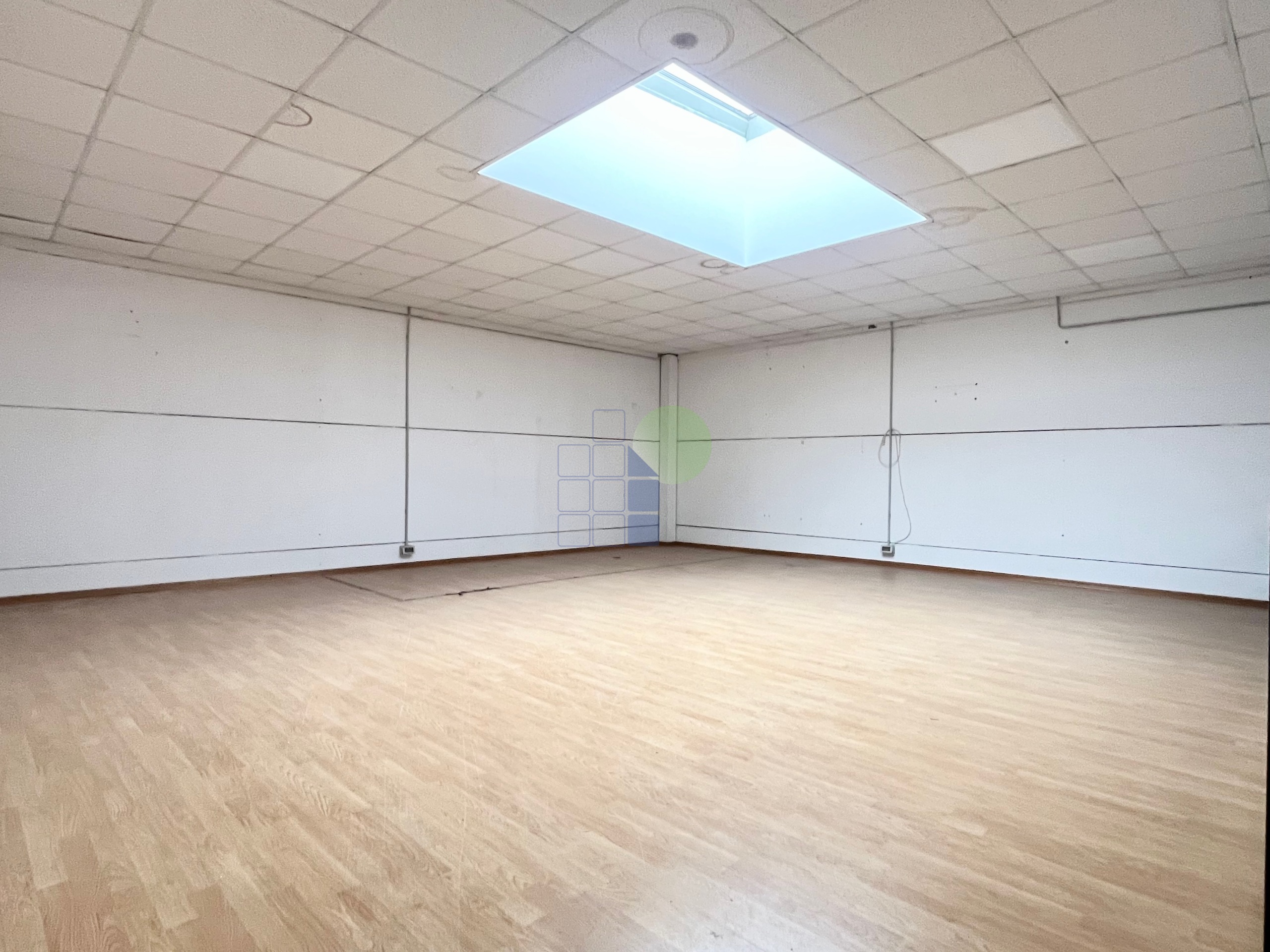 Capannone in affitto in via della padula 11, Livorno