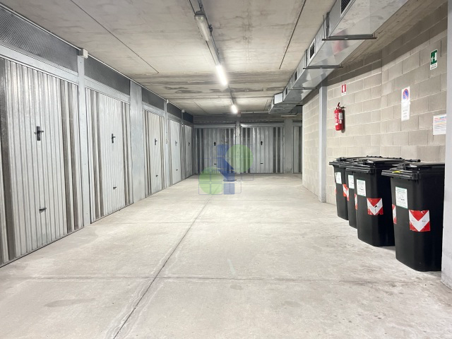 Box/Garage 8mq in affitto in via castelli 19, Livorno