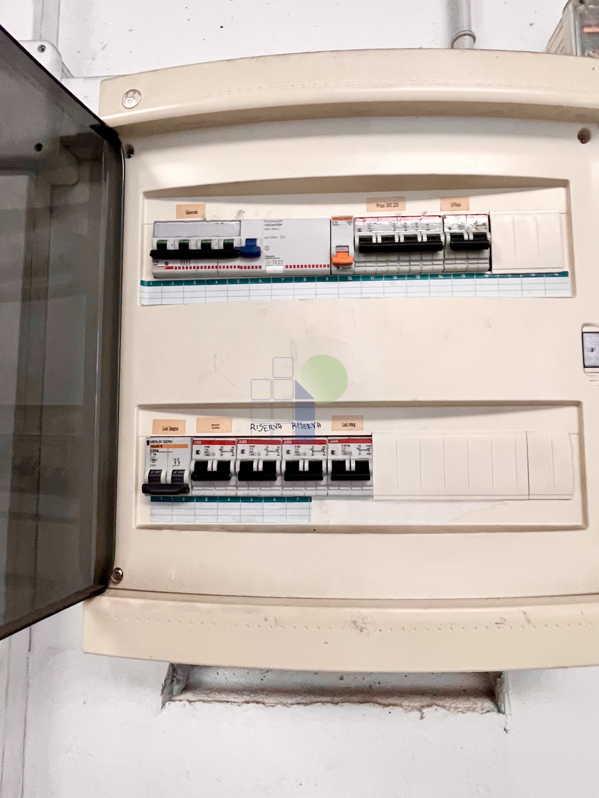 Capannone in affitto in via razzaguta 32, Livorno