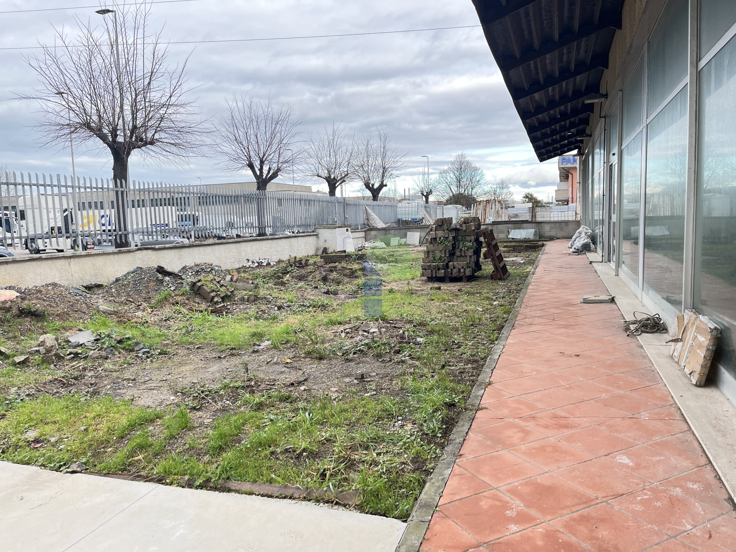 Capannone da ristrutturare in via dei materassai 13, Livorno