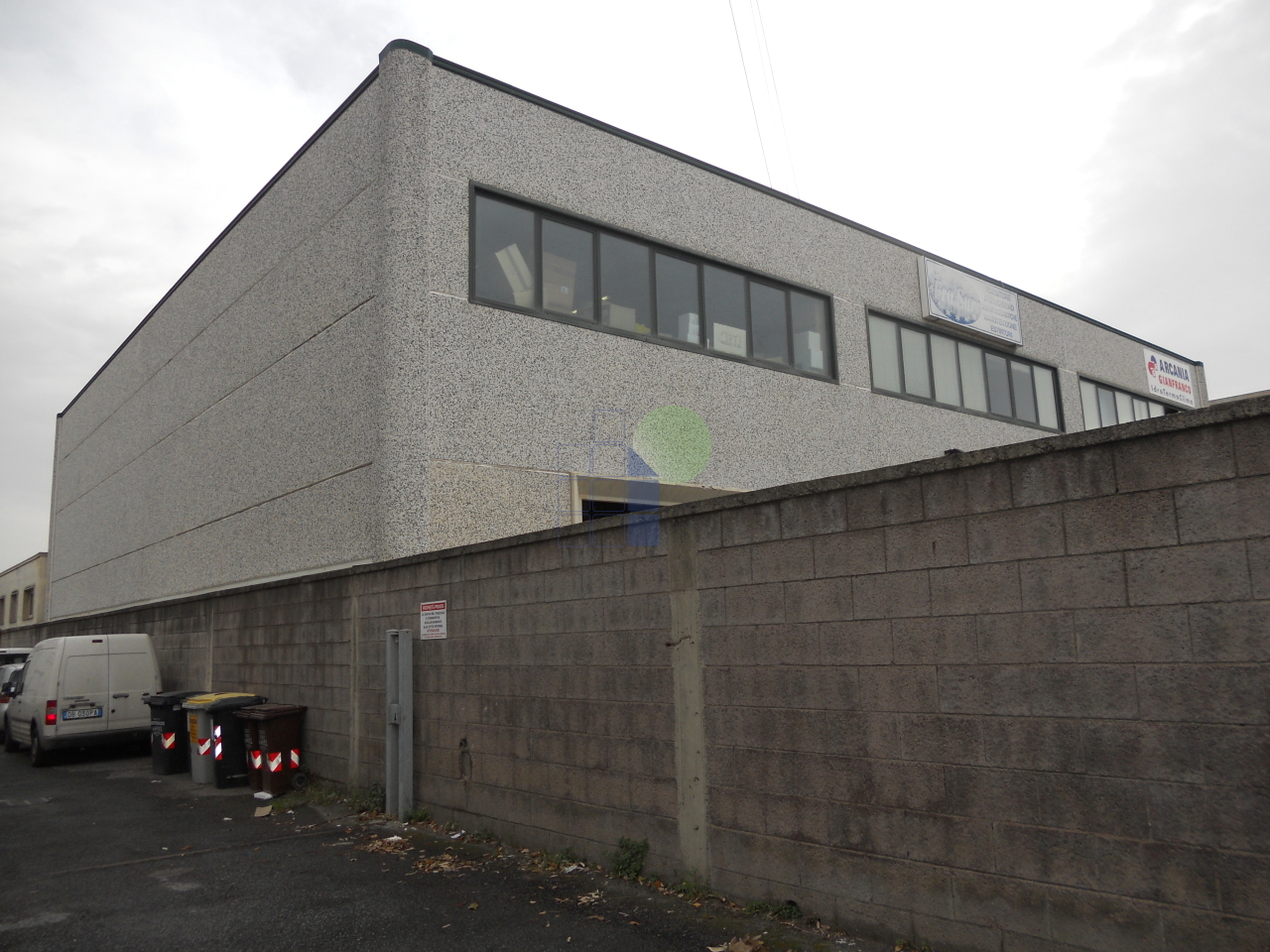 Capannone in vendita in via guarini, Livorno