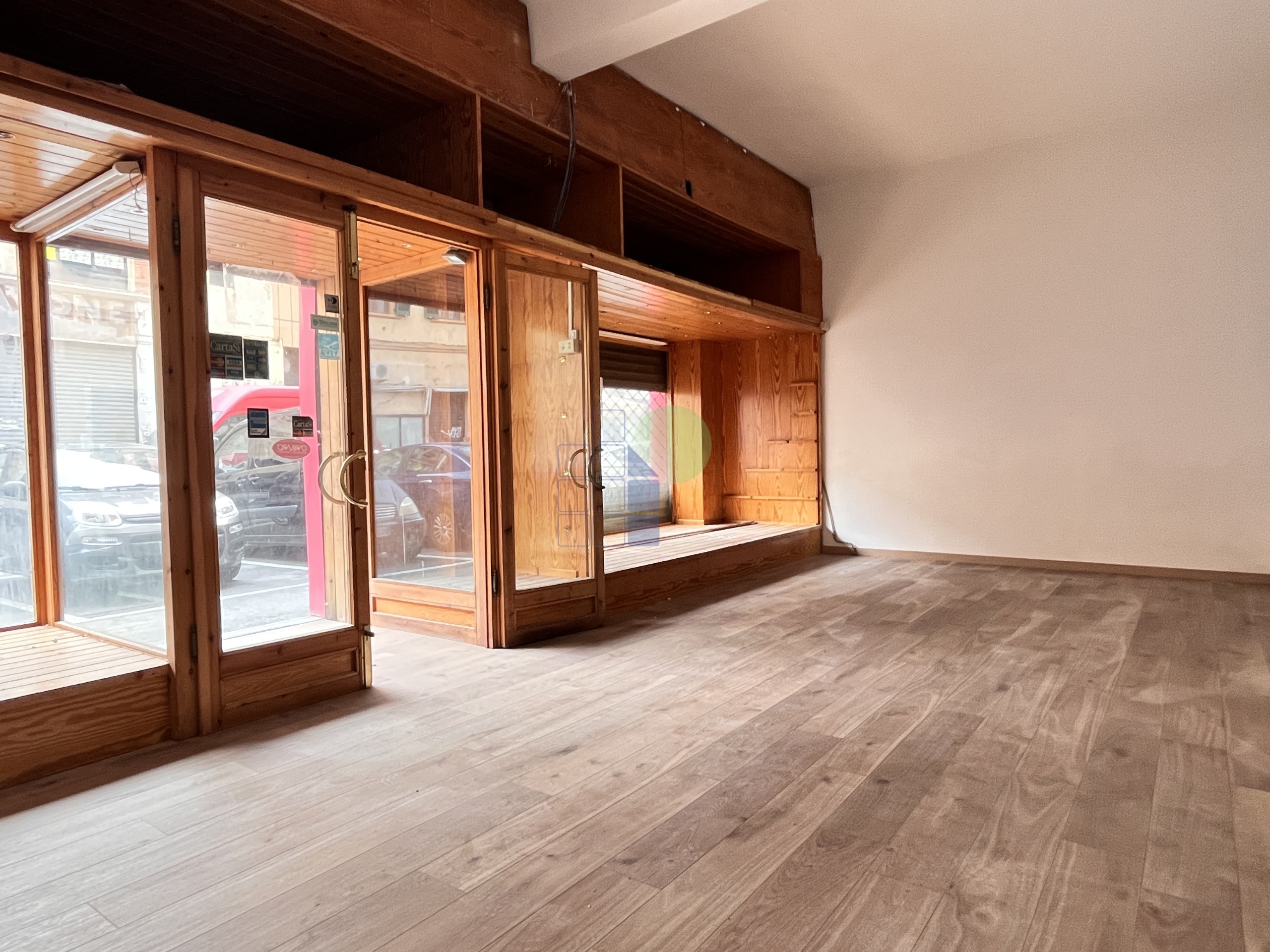 Locale commerciale ristrutturata in via buontalenti 80, Livorno