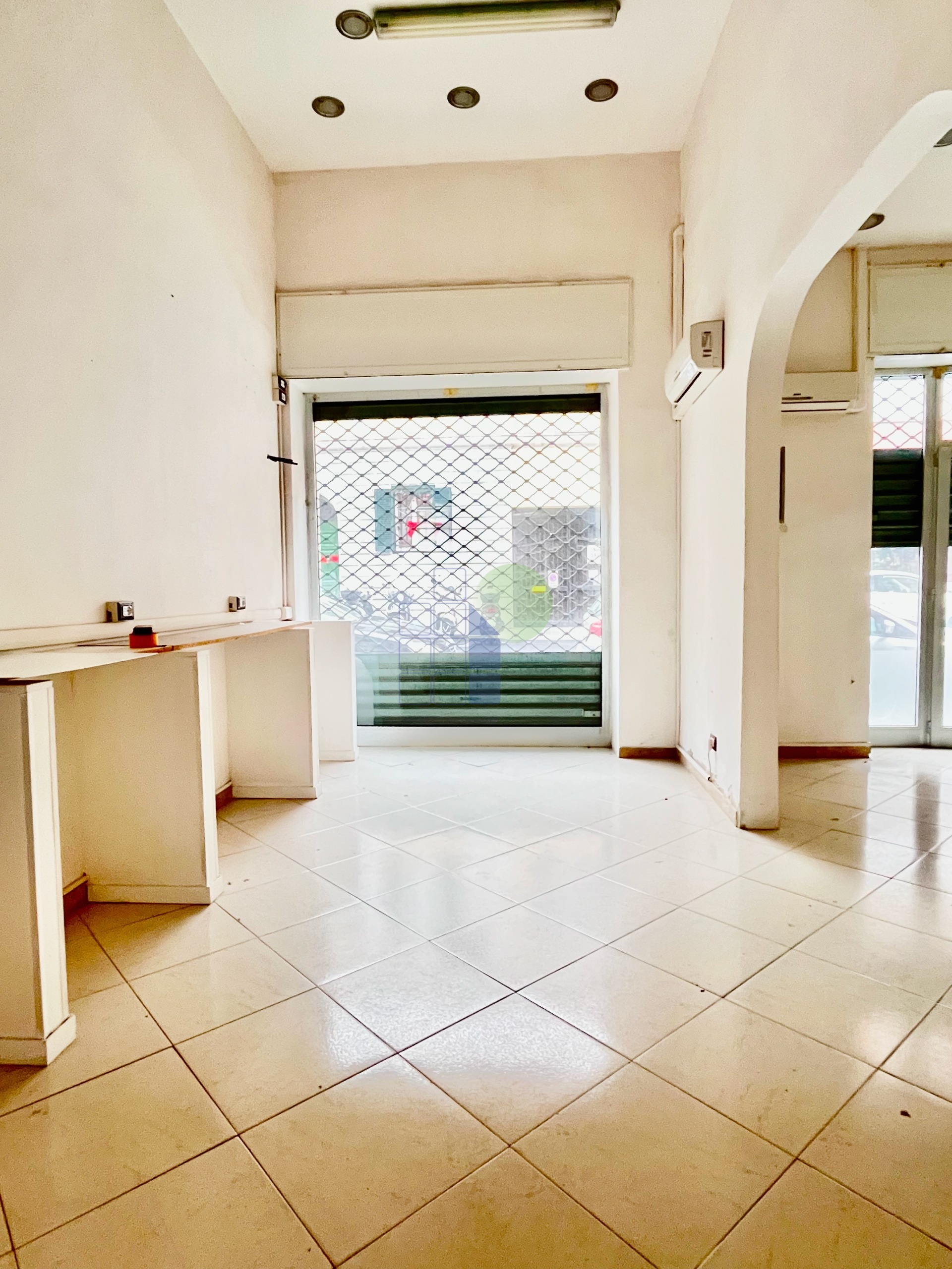 Locale commerciale in vendita in via buontalenti 22, Livorno