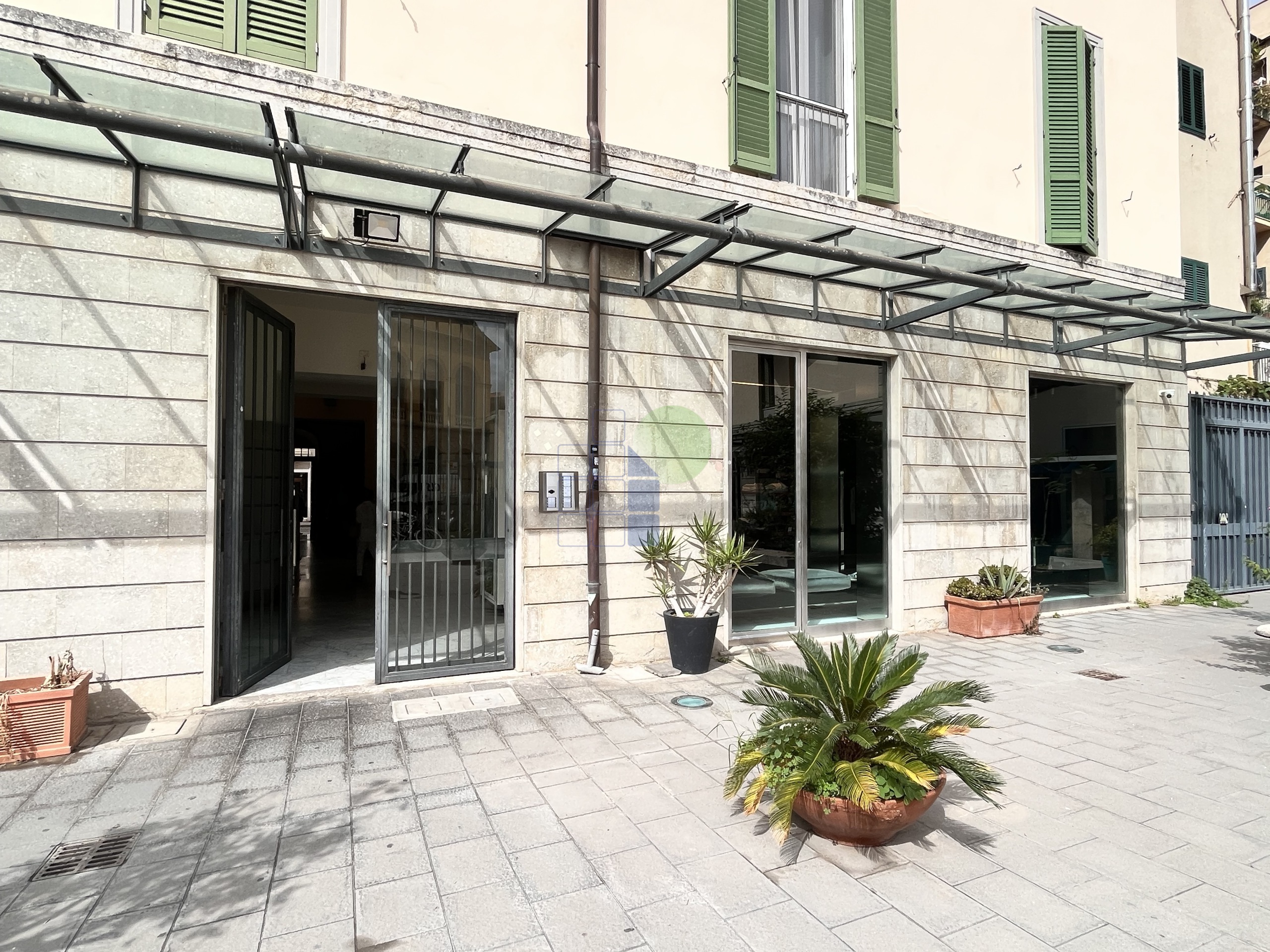 Locale commerciale da ristrutturare in via ricasoli 115, Livorno