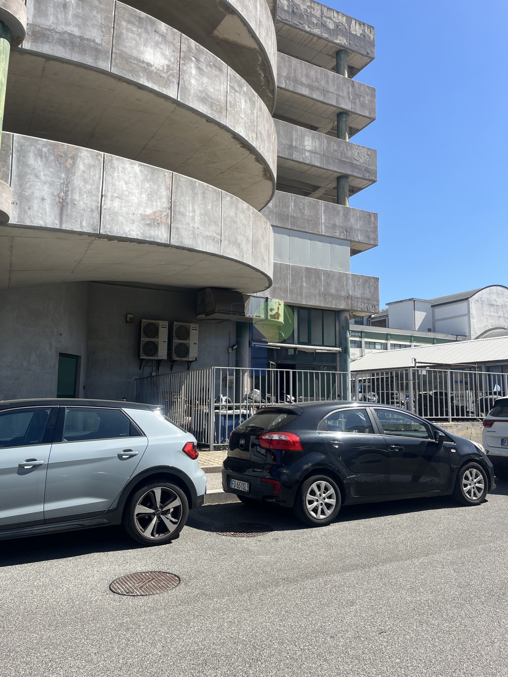 Capannone in vendita in via delle cateratte 55, Livorno