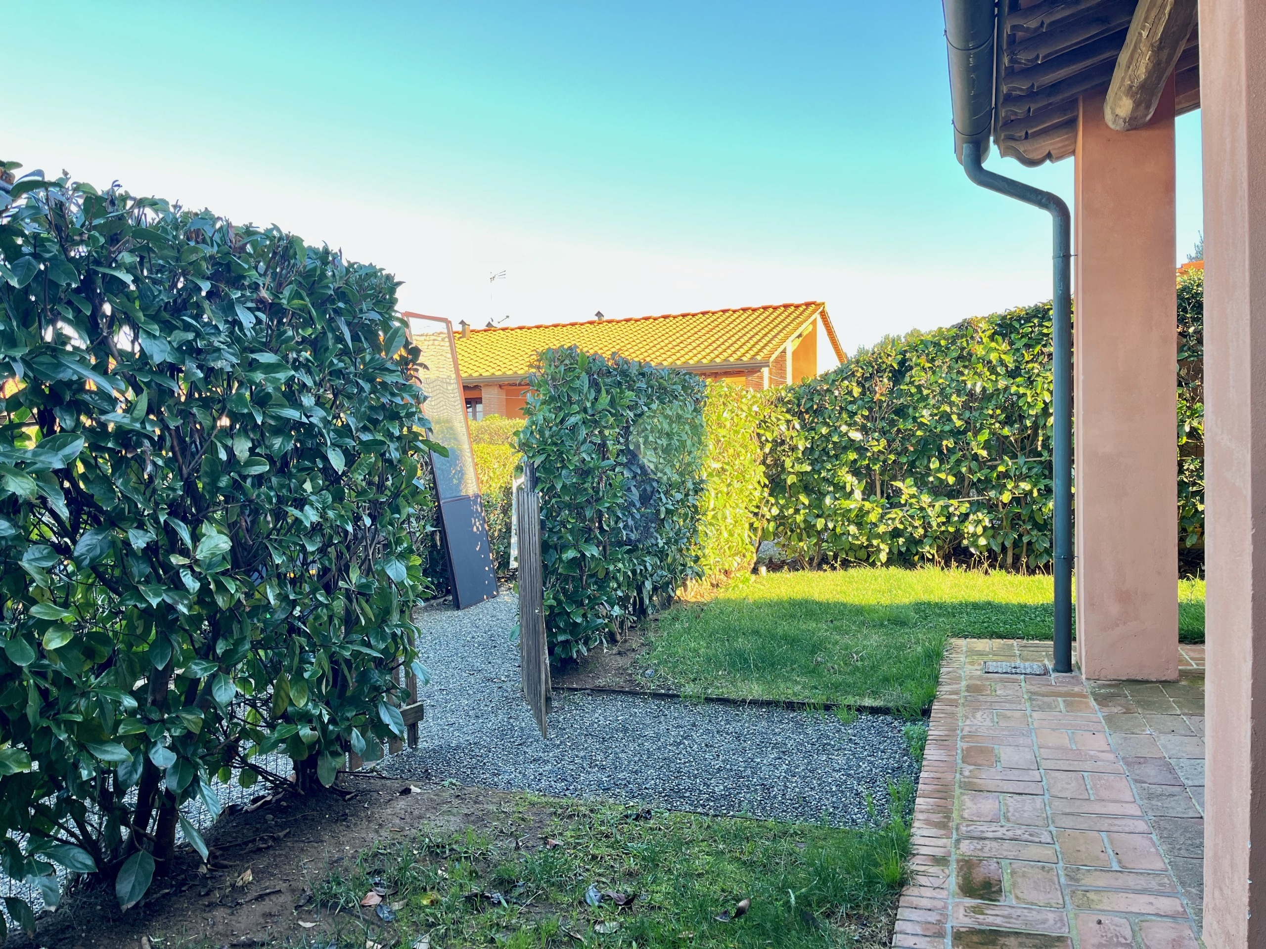 Casa indipendente con giardino in via aurelia sud 88, San Vincenzo