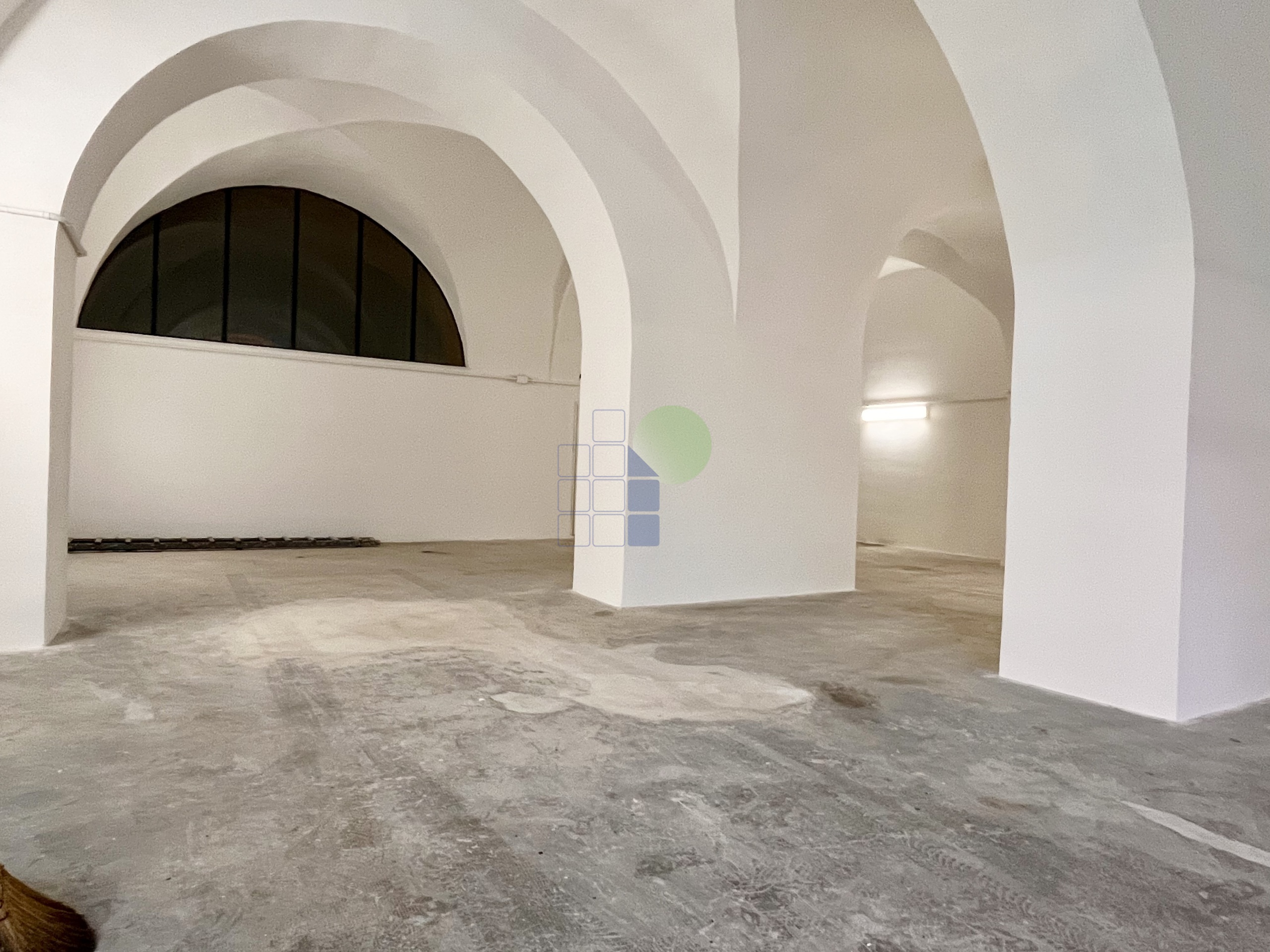 Magazzino in affitto in via del toro 11, Livorno