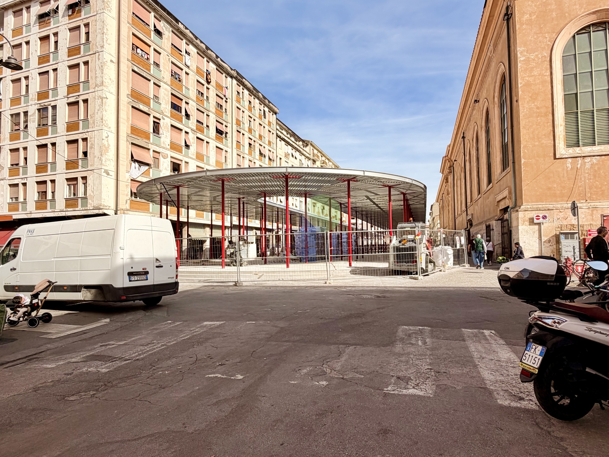 Locale commerciale in affitto in via buontalenti 120, Livorno