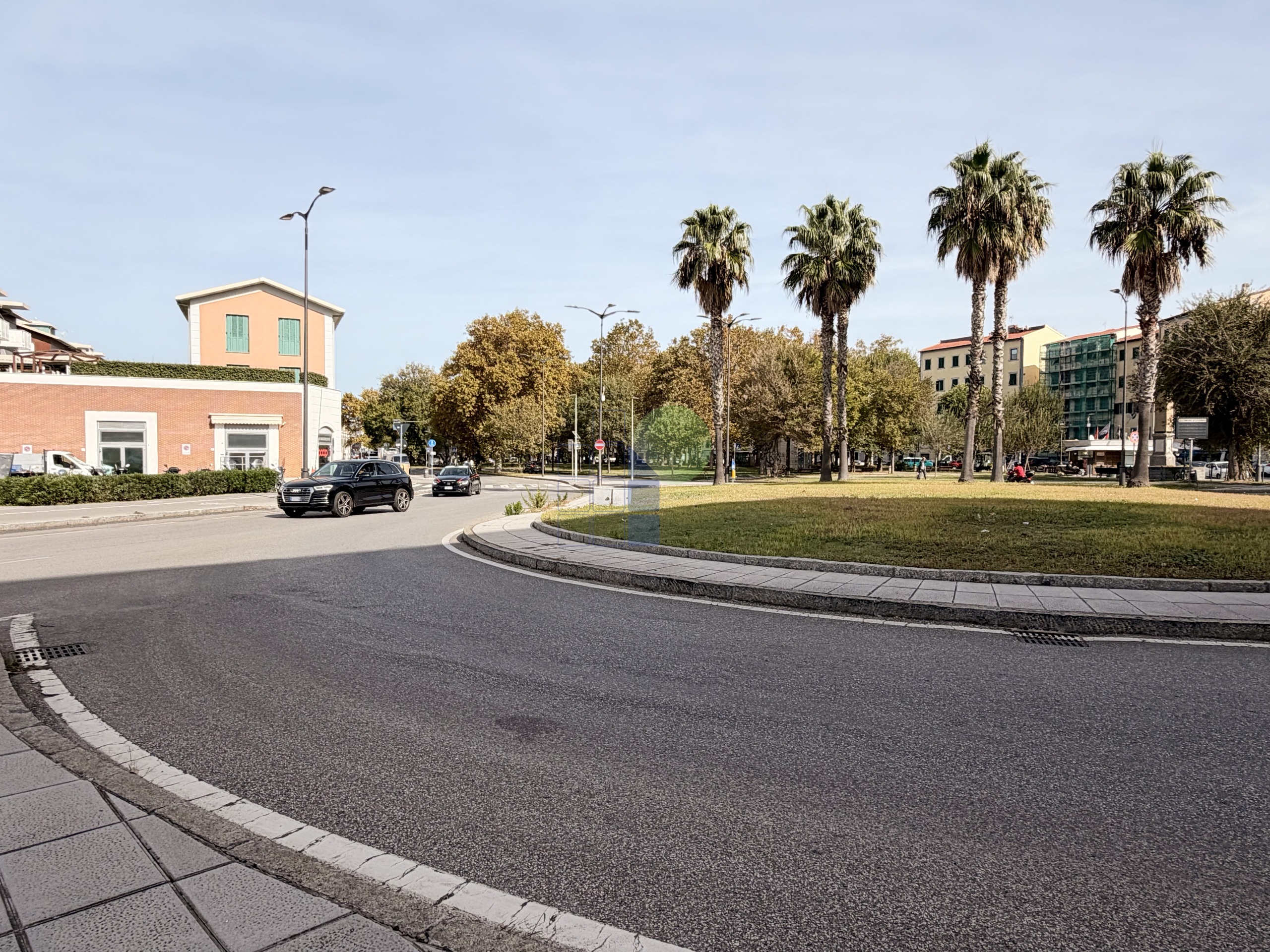 Locale commerciale in affitto in piazza mazzini 98, Livorno