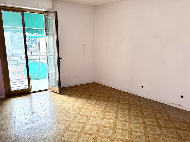 Quadrilocale da ristrutturare in via galileo galilei, San Remo