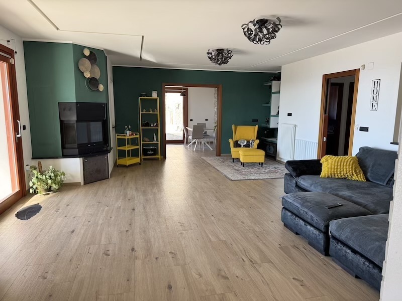 Casa indipendente con giardino in via poggio, Castellaro