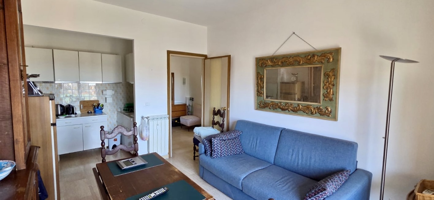 Bilocale vista mare in via san francesco, Taggia