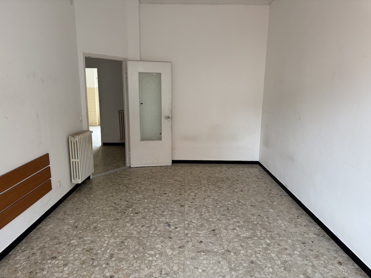 Appartamento con terrazzo in via nino pesce, Taggia
