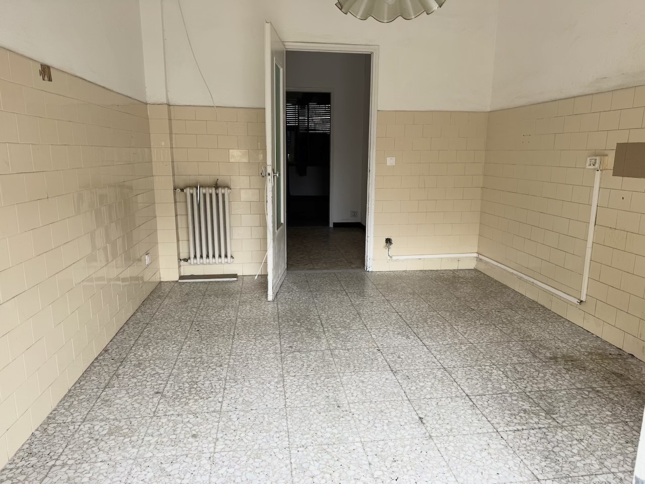 Appartamento con terrazzo in via nino pesce, Taggia