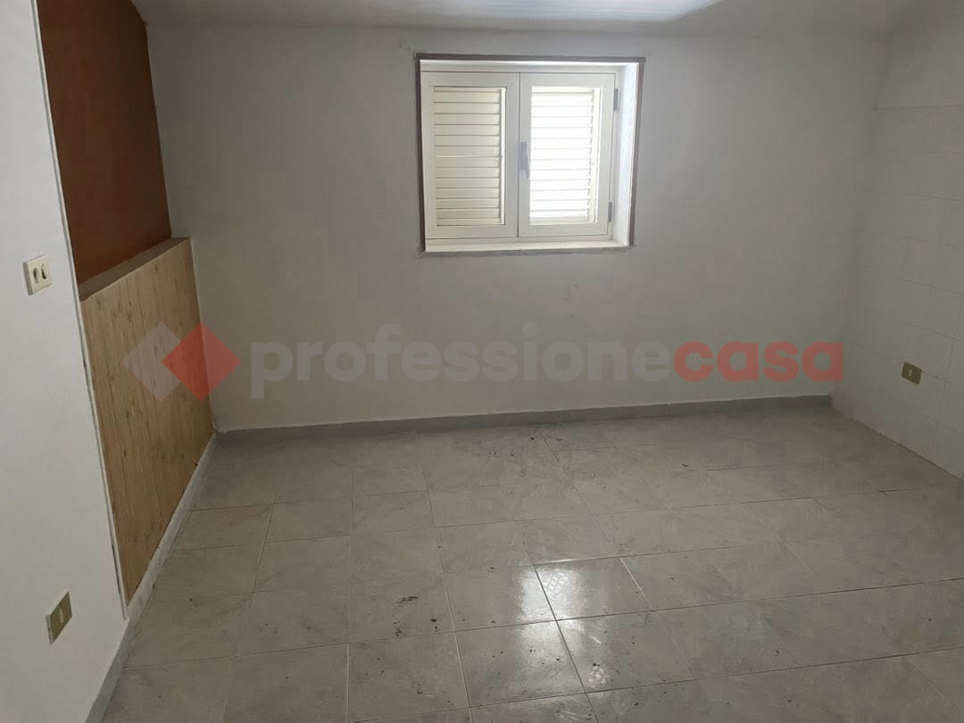 Stabile/Palazzo in vendita a Bellona