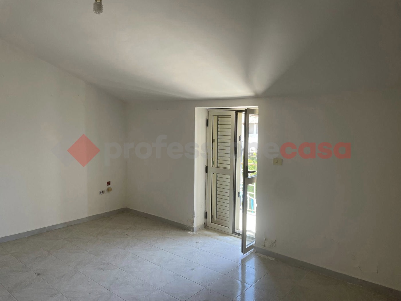 Stabile/Palazzo in vendita a Bellona