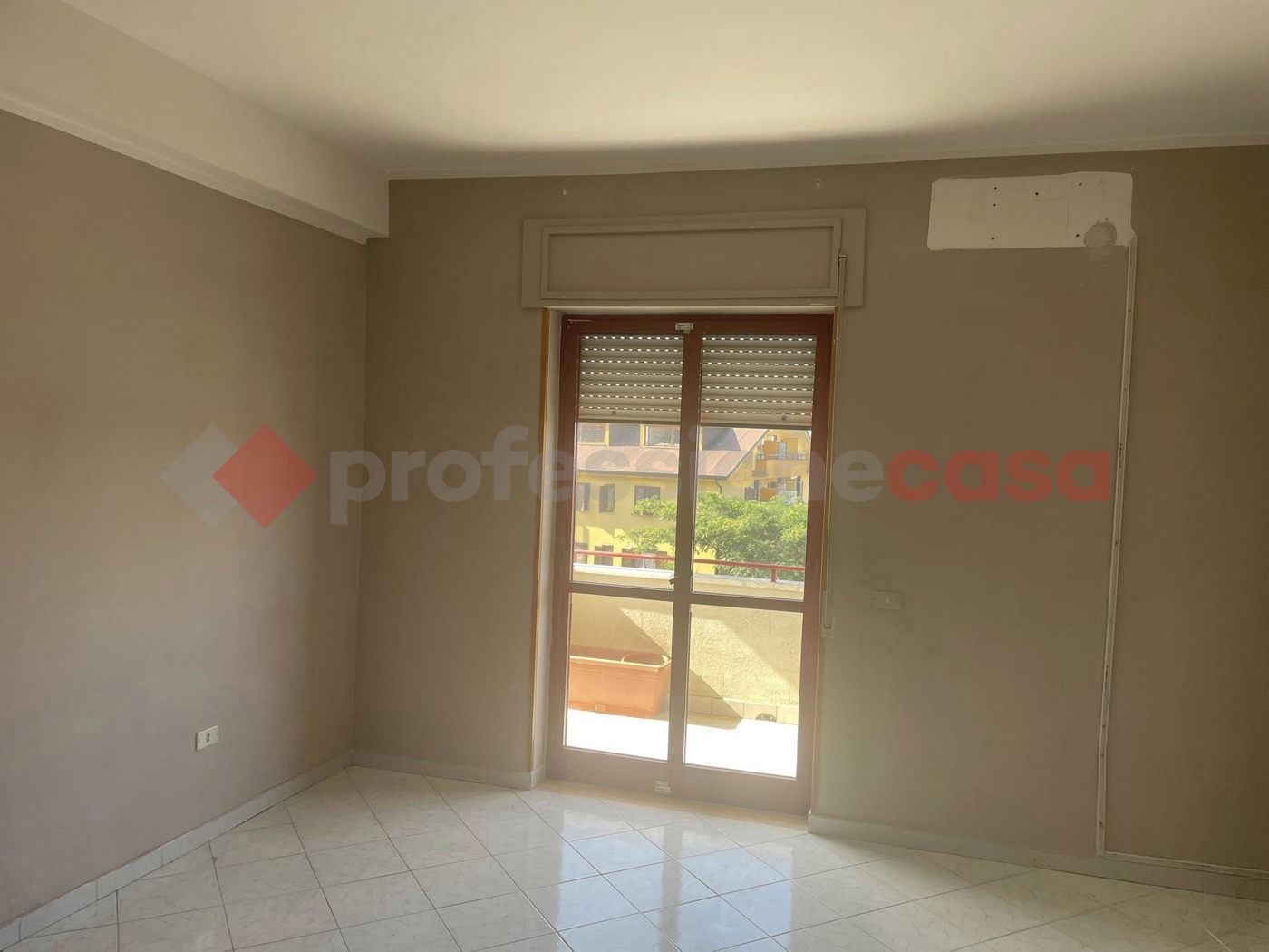 Trilocale in affitto a Vitulazio