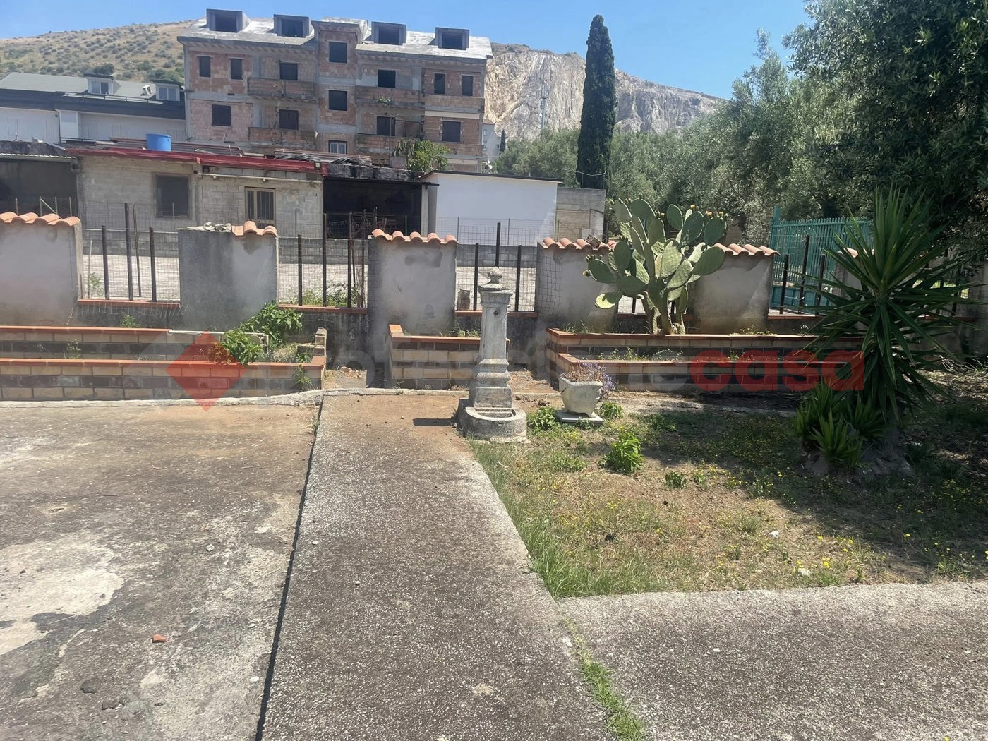 Trilocale da ristrutturare a Vitulazio