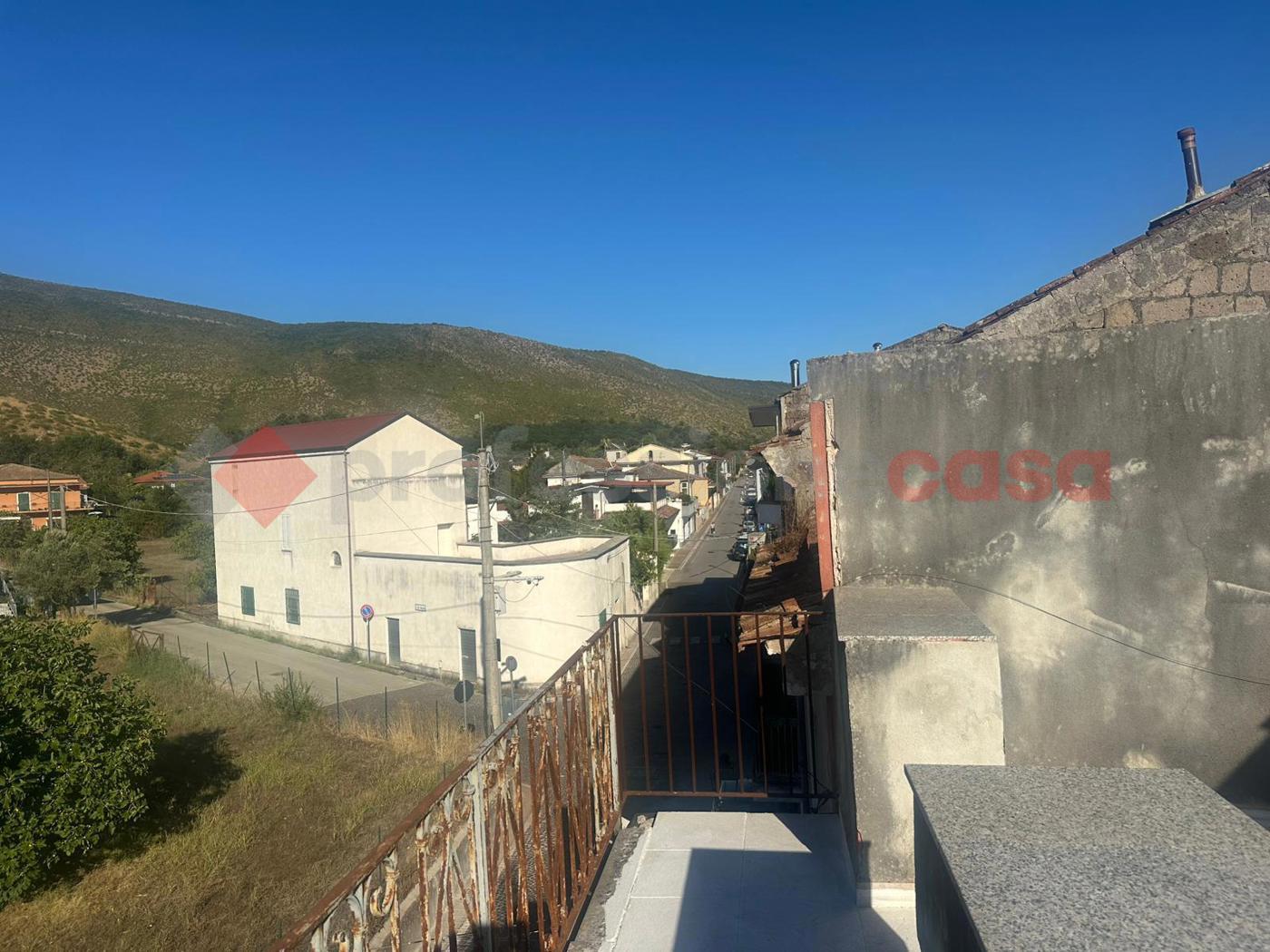 Stabile/Palazzo in vendita a Pastorano