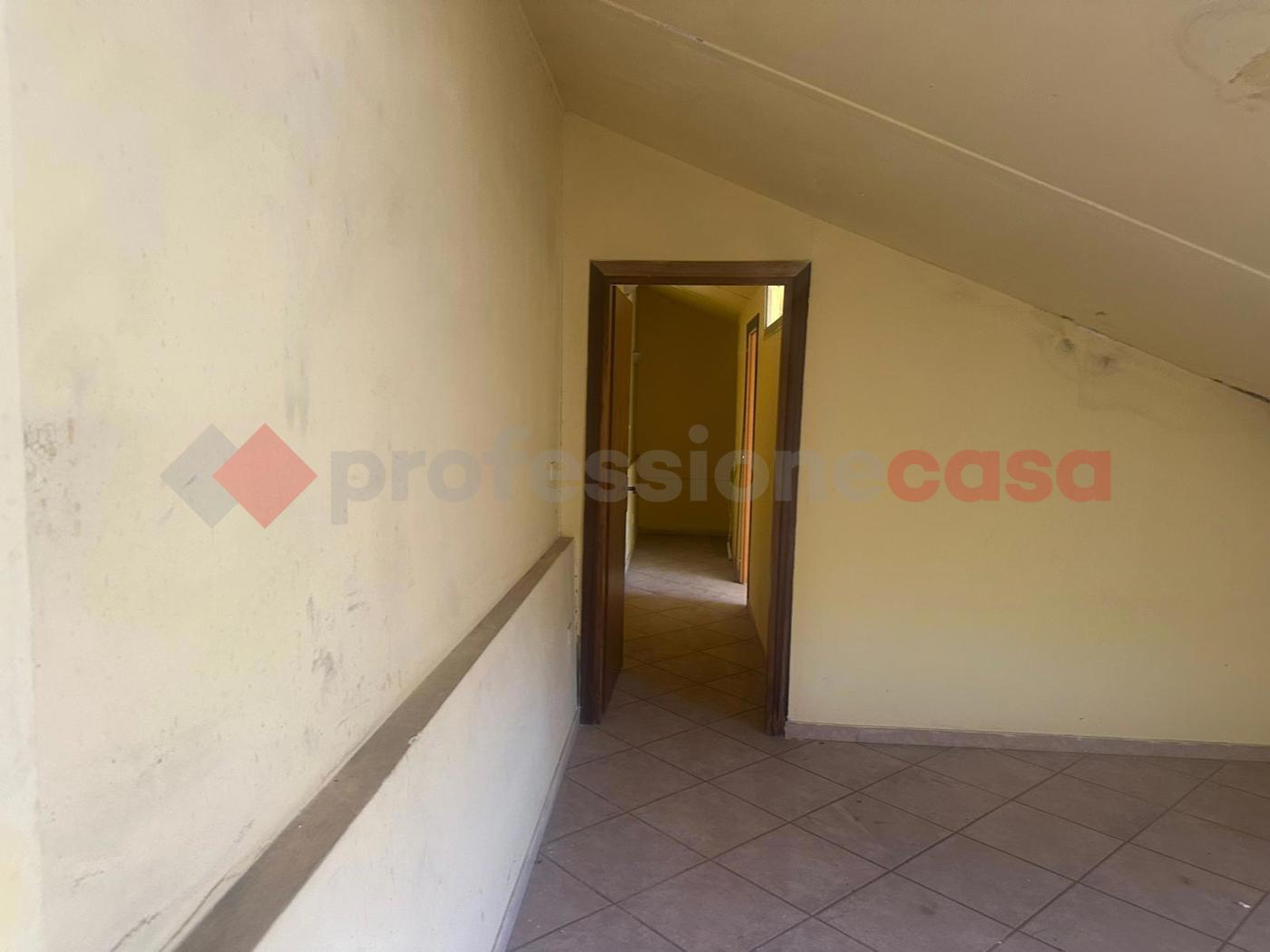 Stabile/Palazzo in vendita a Pastorano
