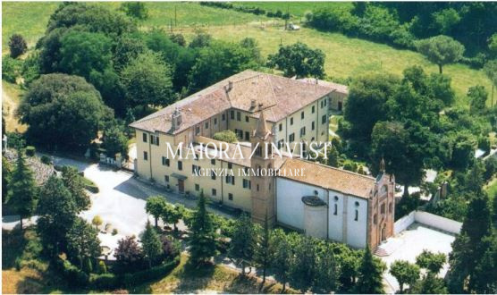 Stabile/Palazzo in vendita a Perugia