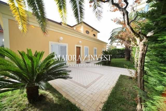 Villa con giardino in mare, San Benedetto del Tronto