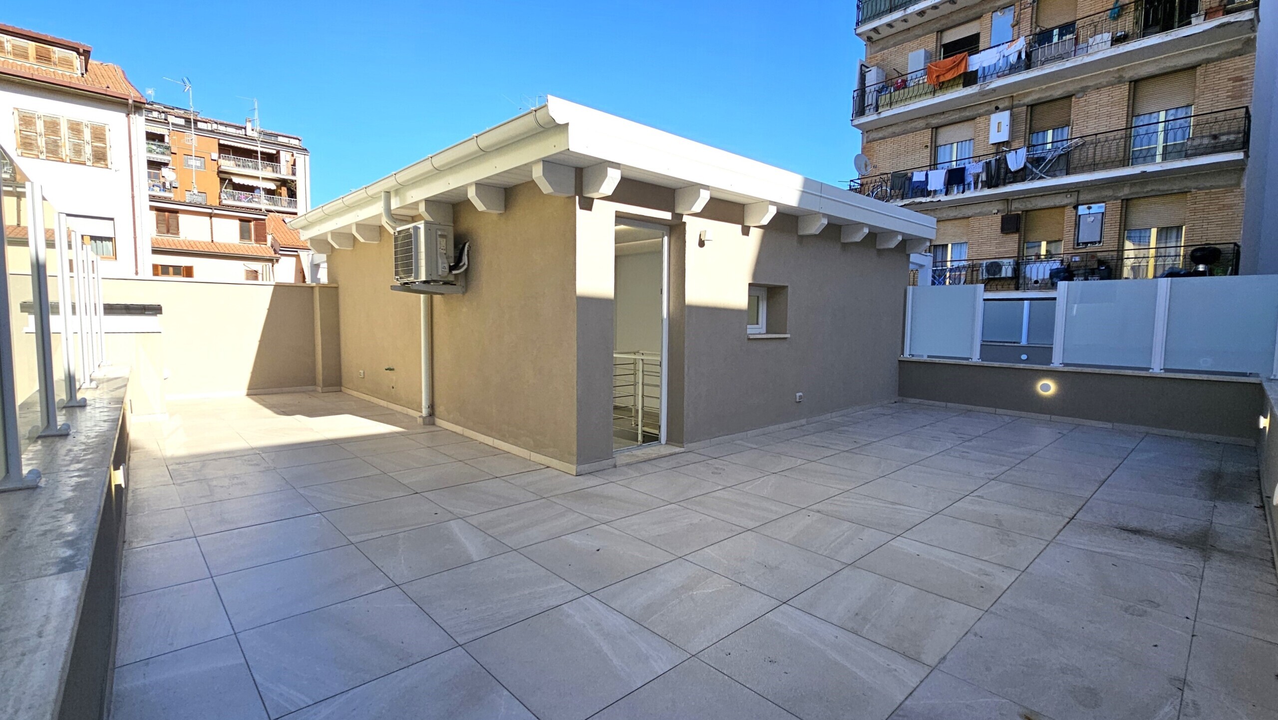 Quadrilocale con terrazzo in via laberinto 54, San Benedetto del Tronto