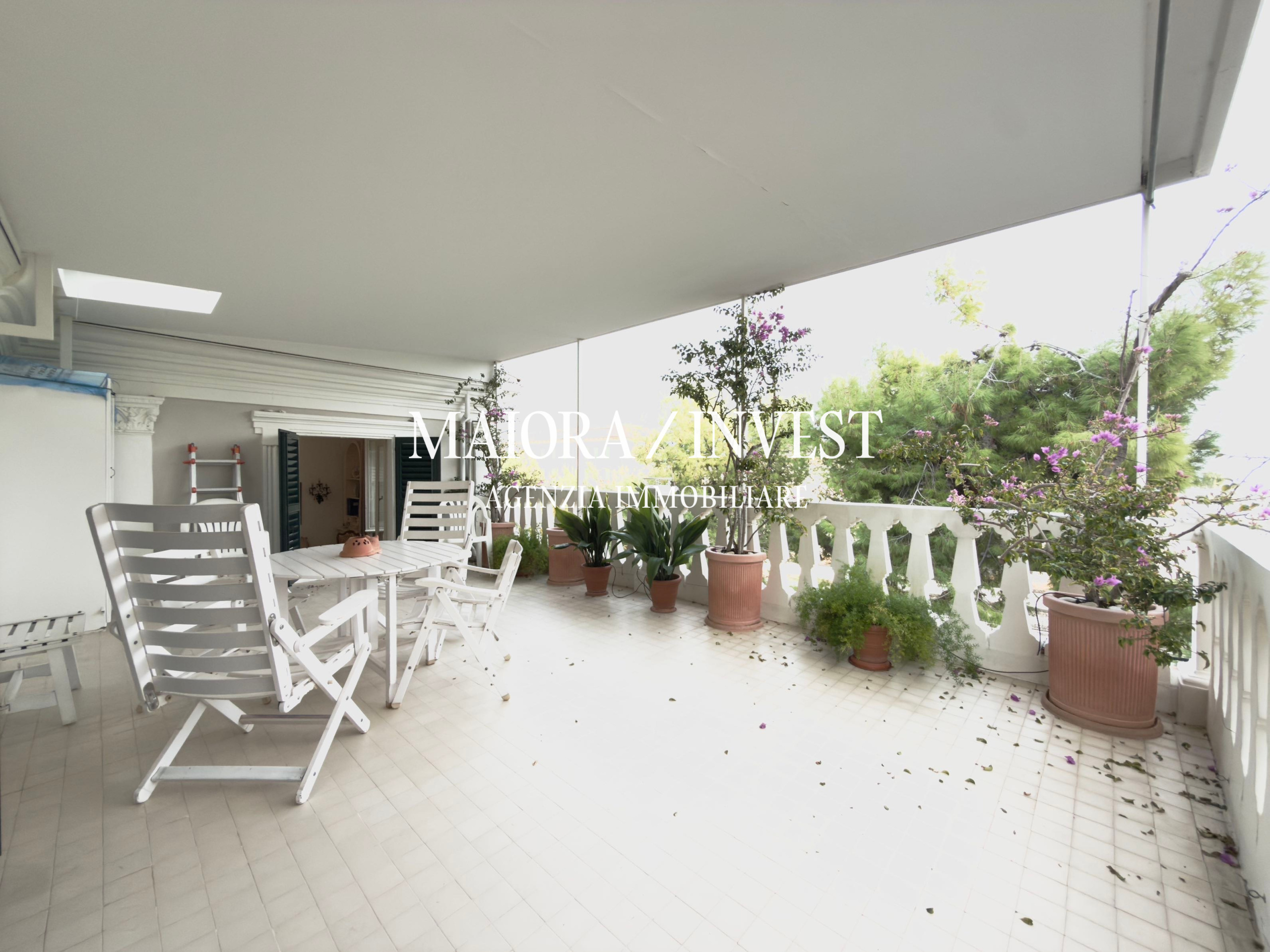 Appartamento con terrazzo in via crucioli, Grottammare