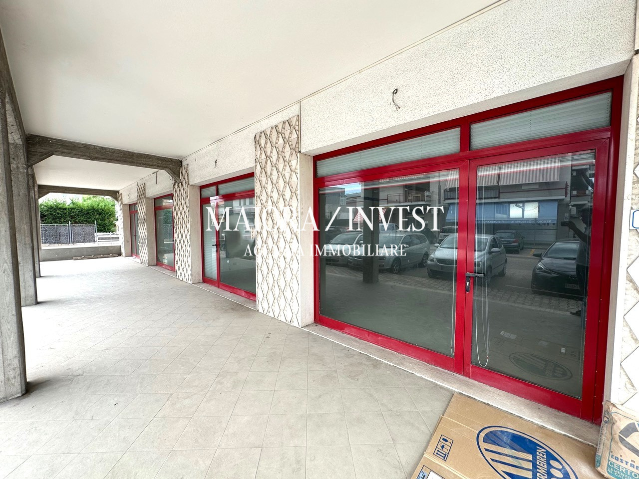 Locale commerciale in vendita a Martinsicuro