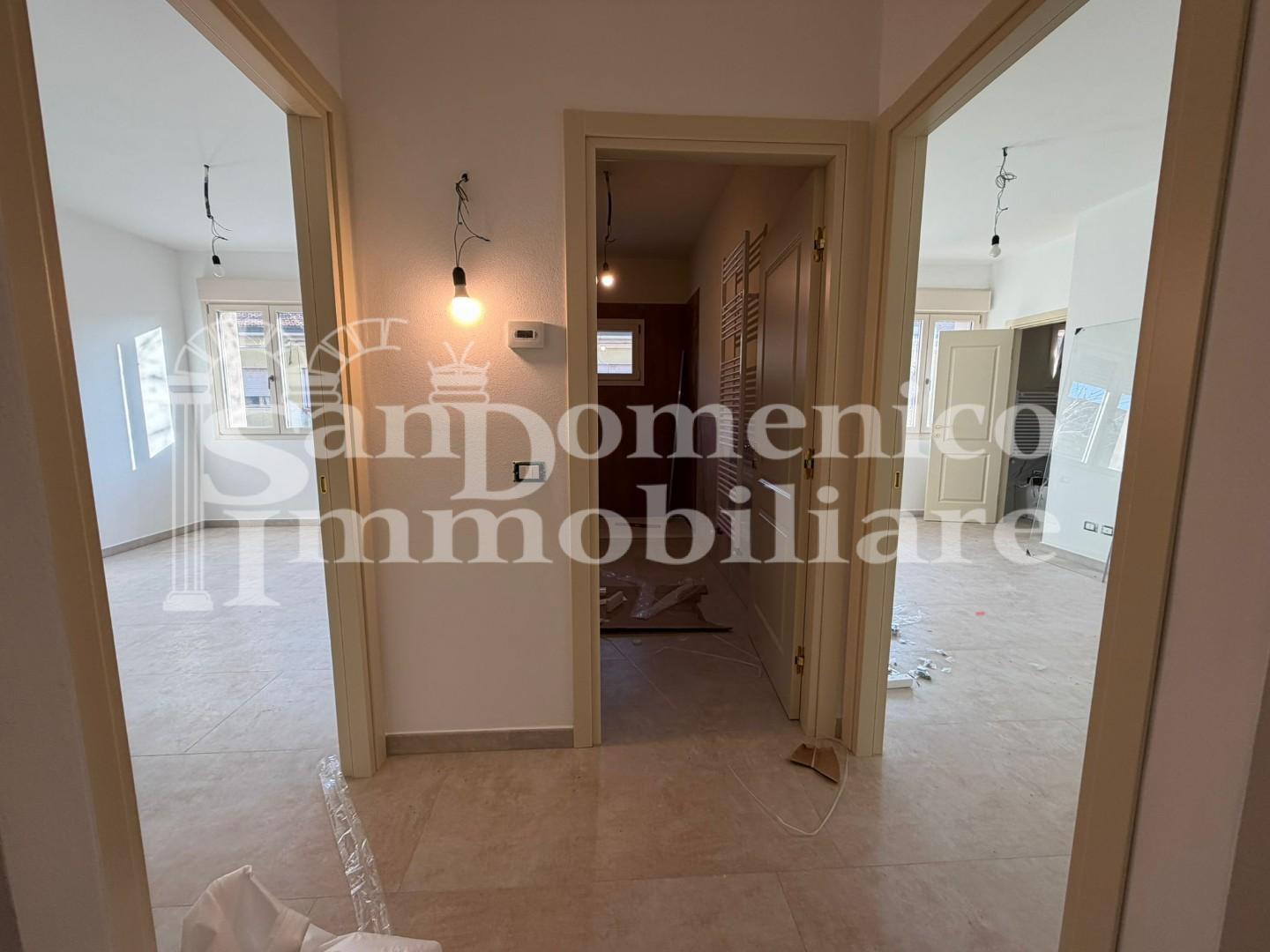 Quadrilocale con terrazzo a Cascina