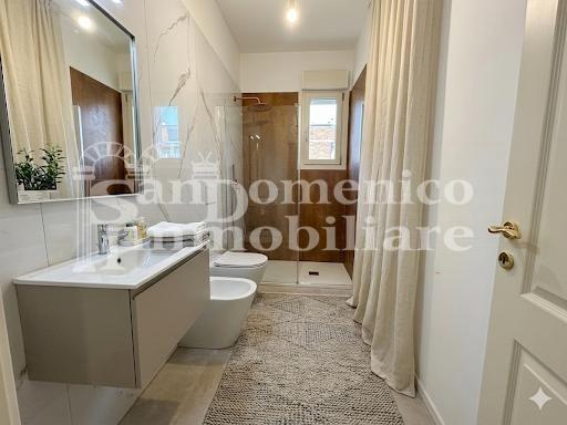 Appartamento con terrazzi a Cascina