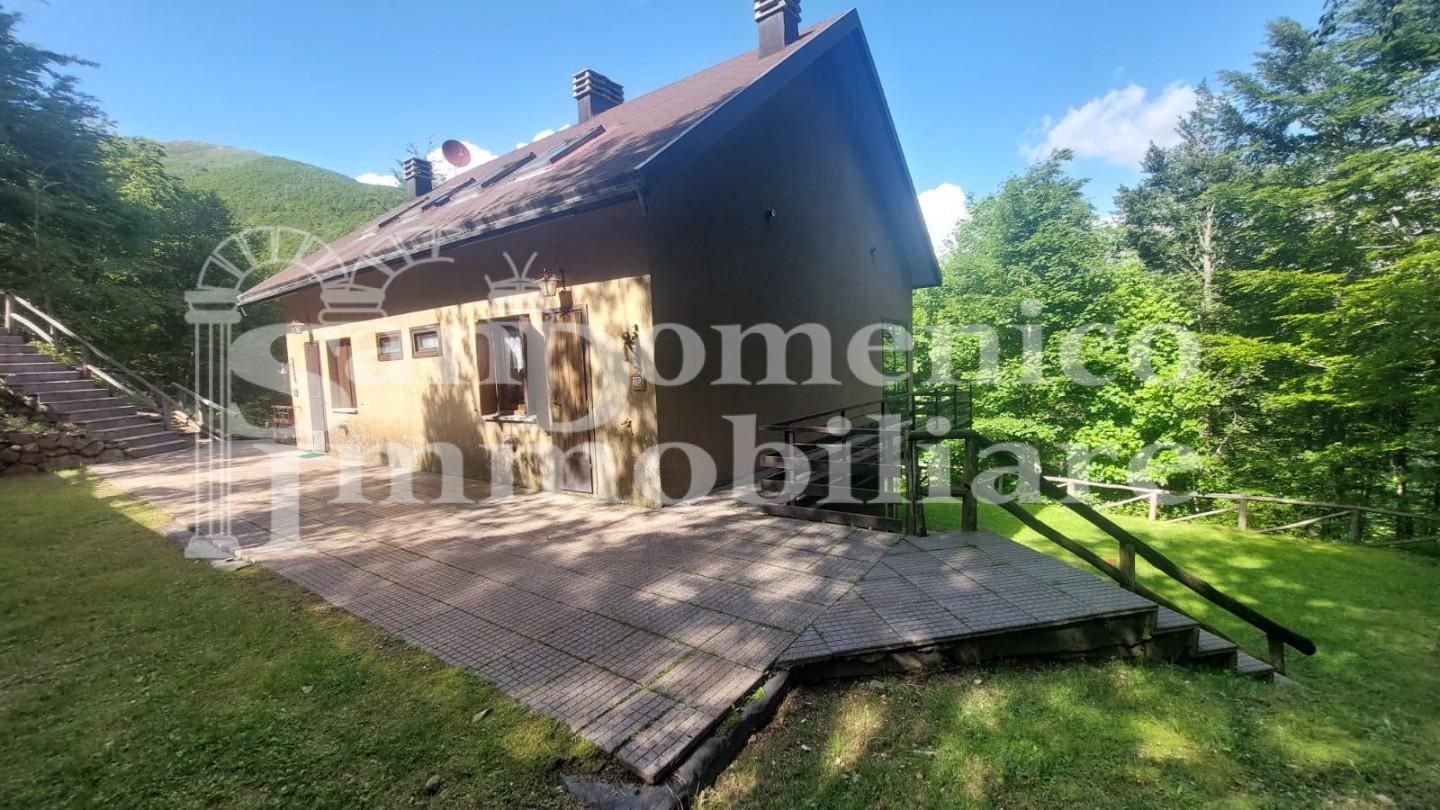 Villa Bifamiliare in vendita, Castiglione di Garfagnana casone di profecchia