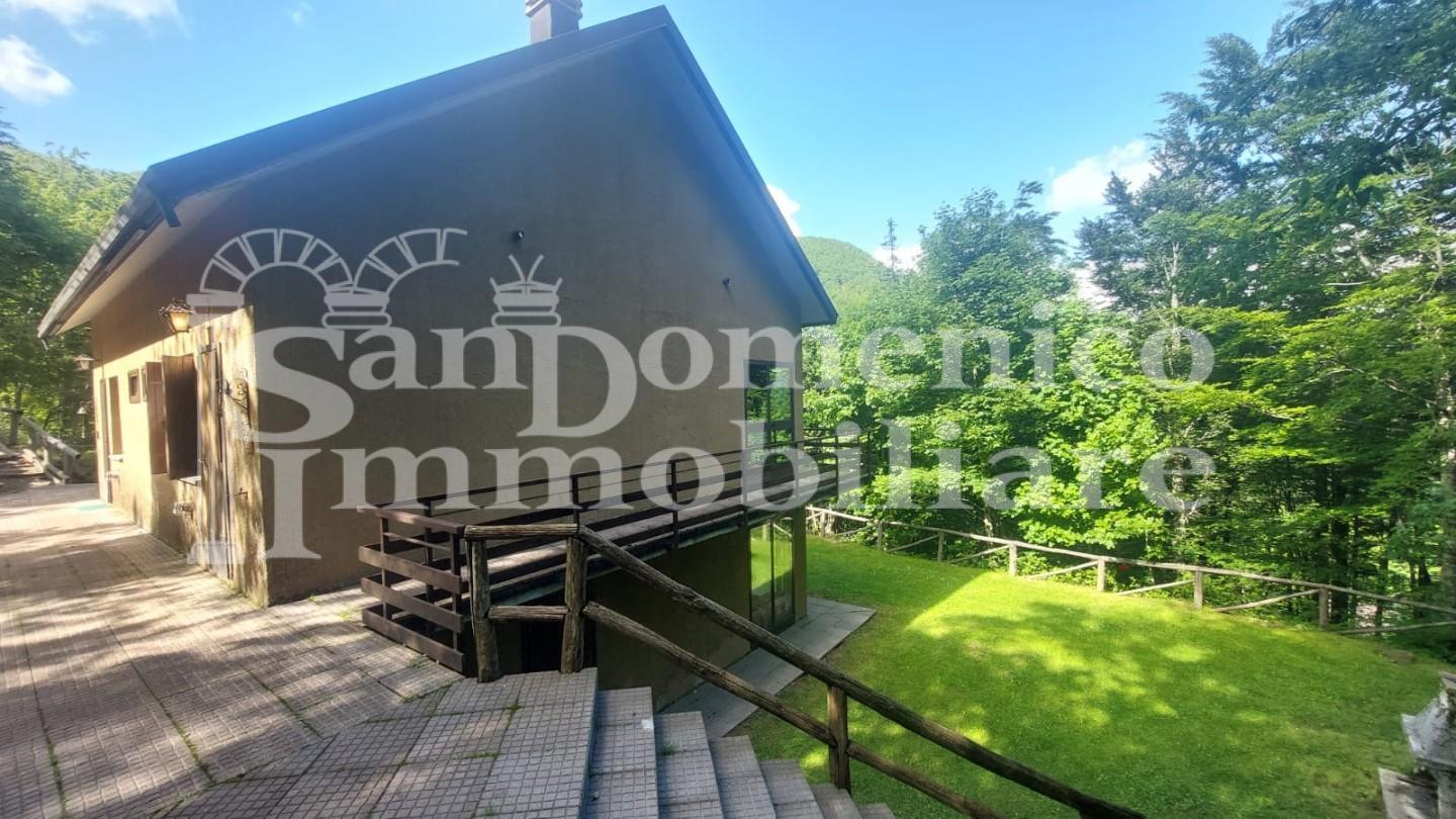 Villa Bifamiliare in vendita, Castiglione di Garfagnana casone di profecchia