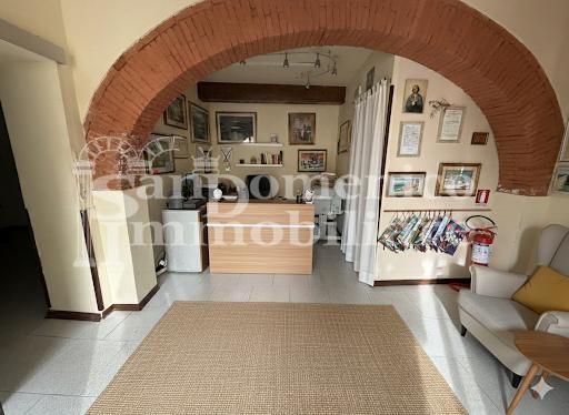 Negozio in affitto, Cascina navacchio