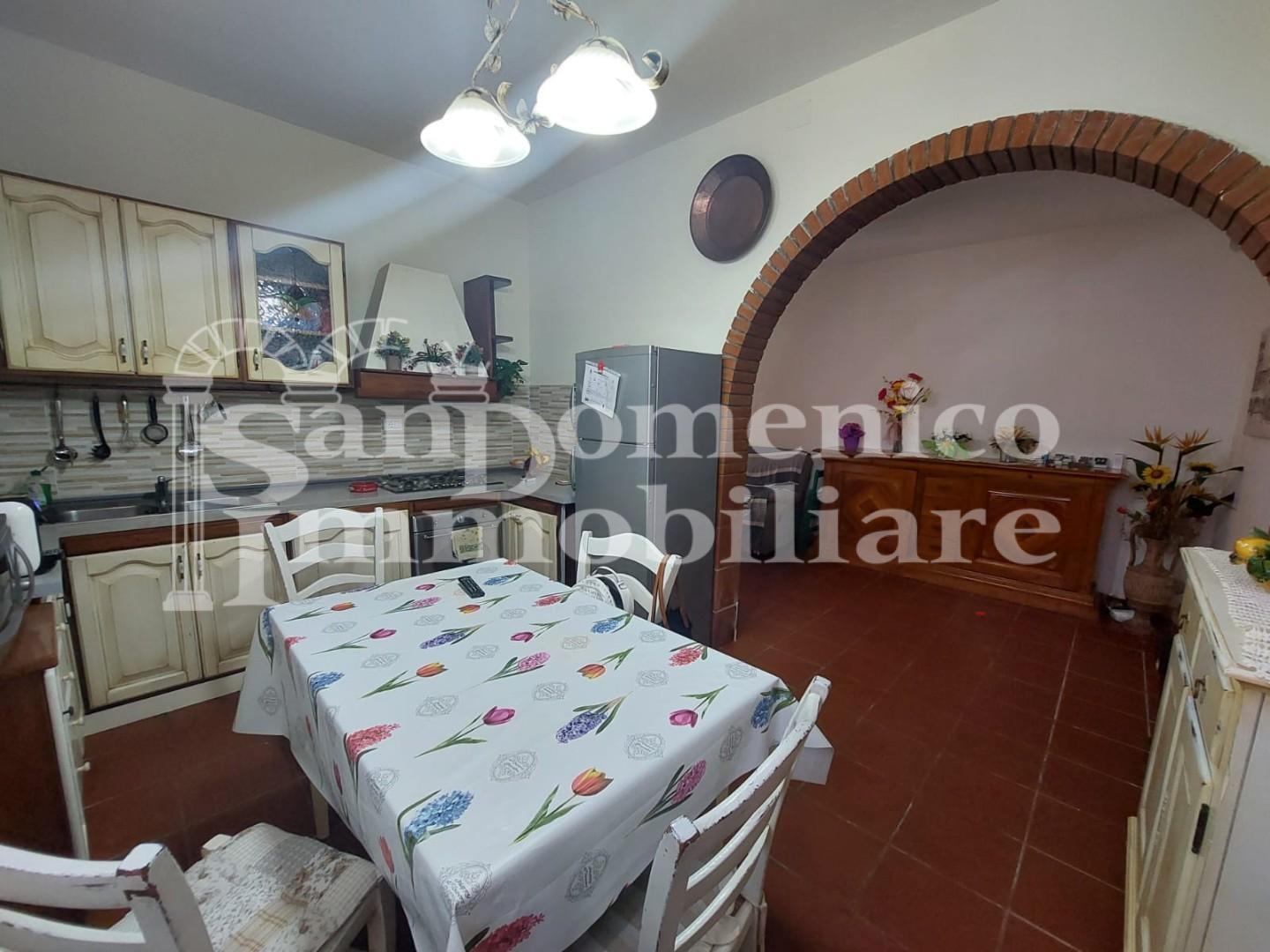 Casa indipendente con giardino, Calcinaia fornacette
