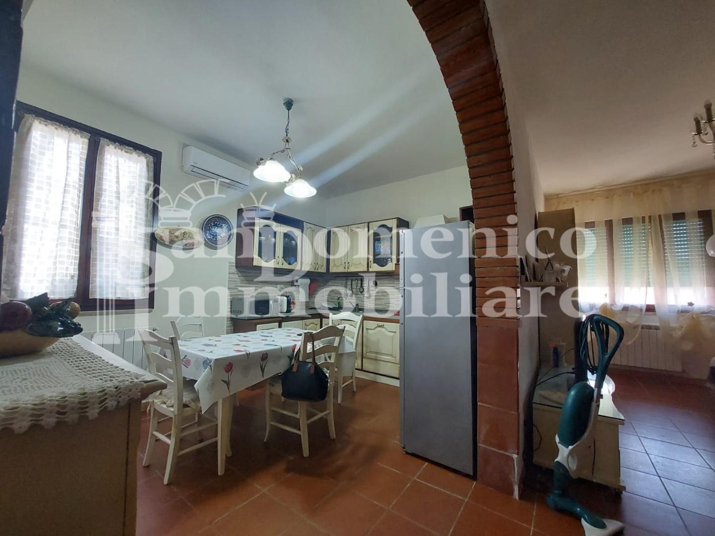 Casa indipendente con giardino, Calcinaia fornacette