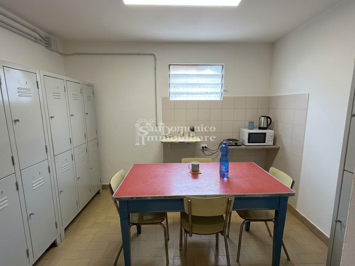 Capannone in vendita, Pisa ospedaletto