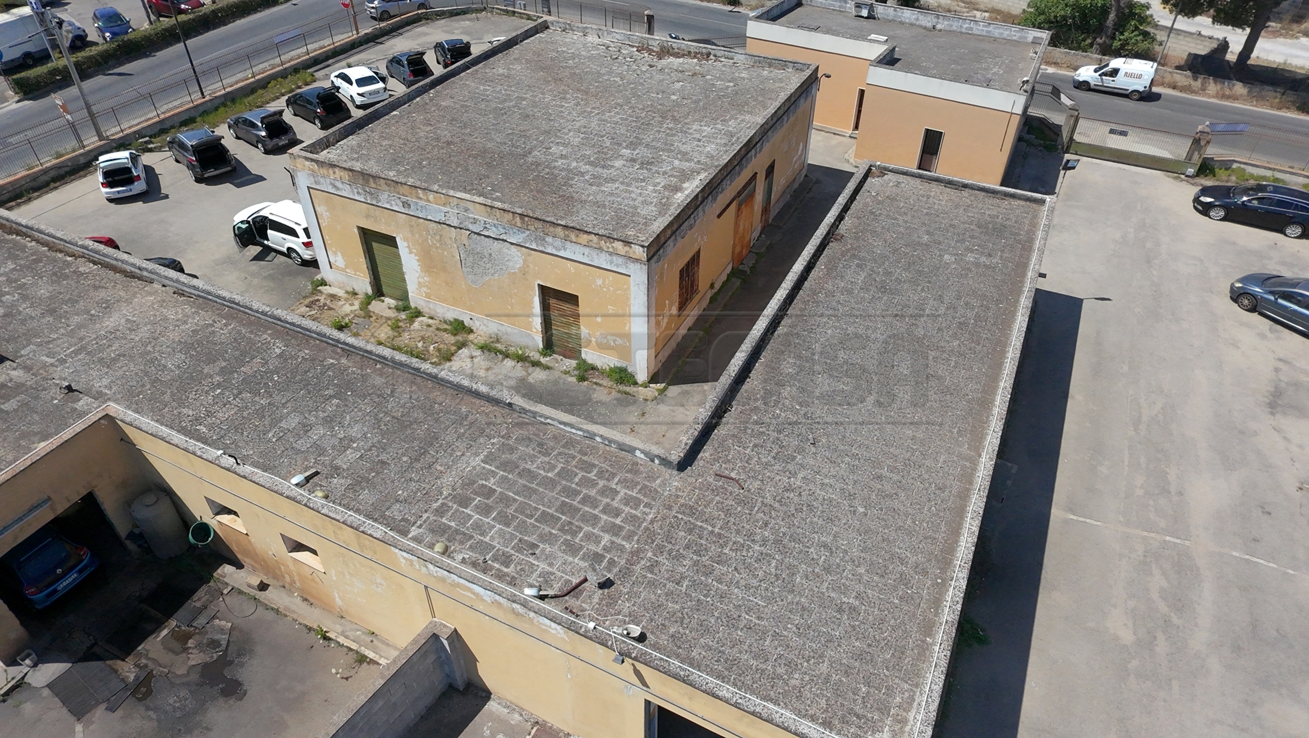 Laboratorio da ristrutturare in via neviano 37, Secl