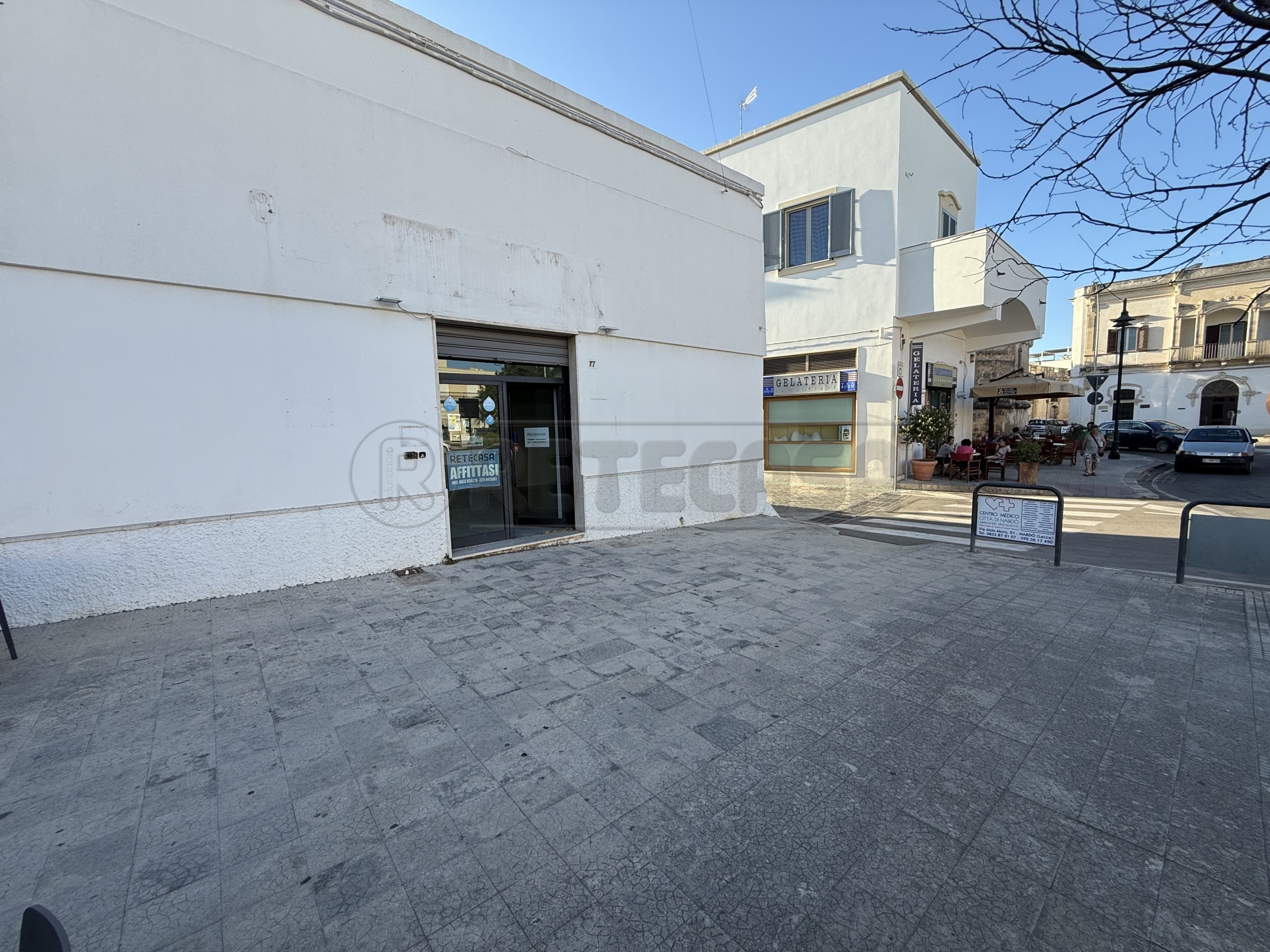Locale commerciale in affitto in corso giuseppe galliano 77, Nard