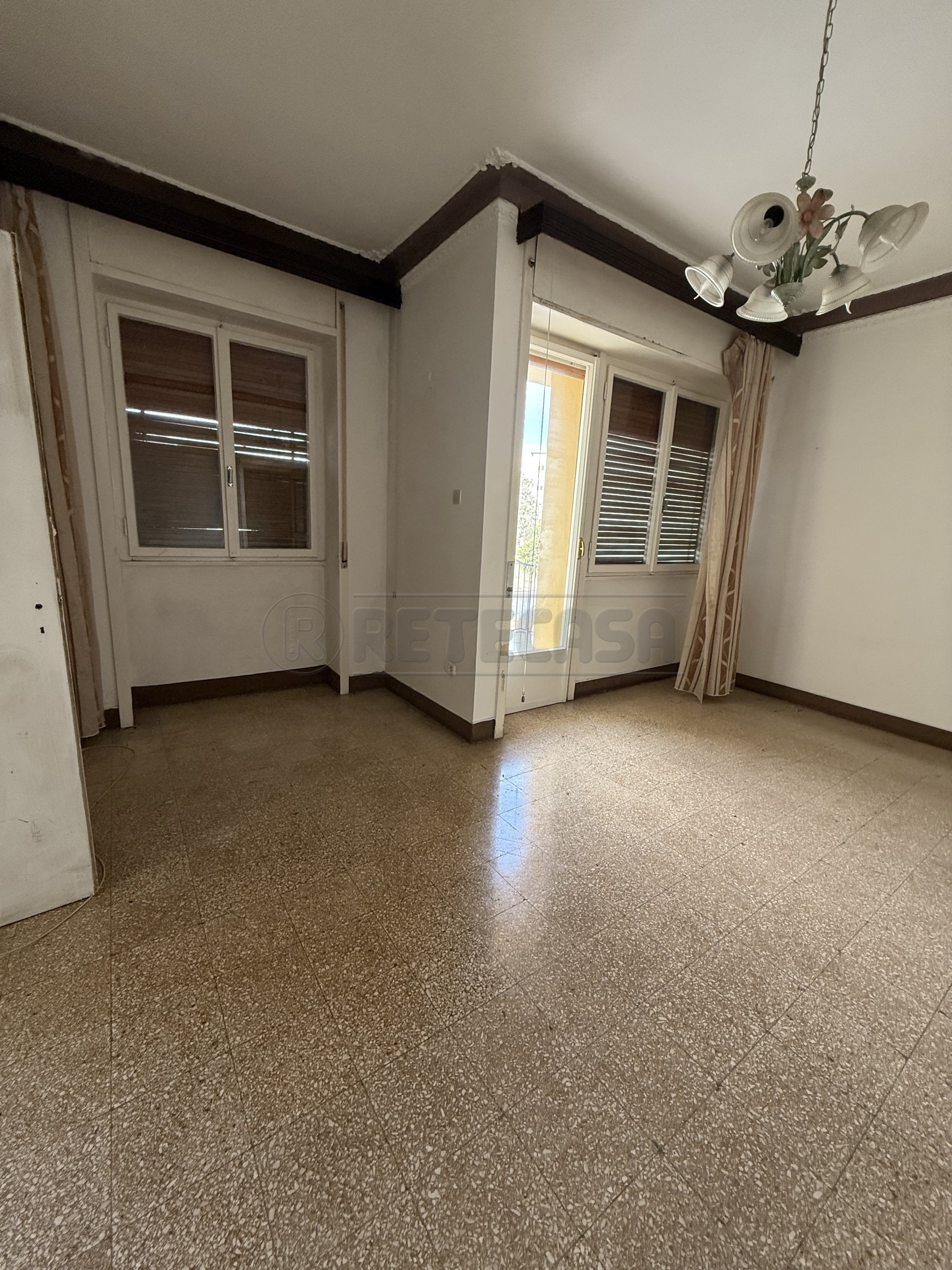 Appartamento da ristrutturare in viale della libert 56, Nard