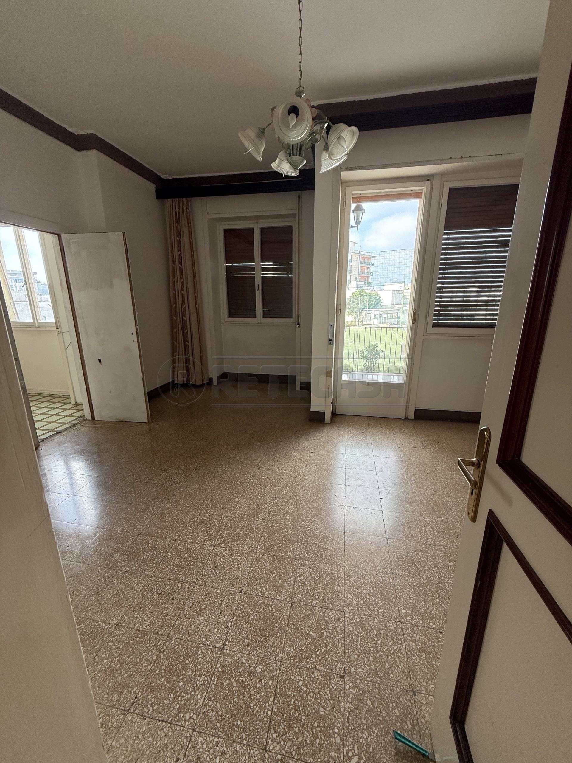 Appartamento da ristrutturare in viale della libert 56, Nard