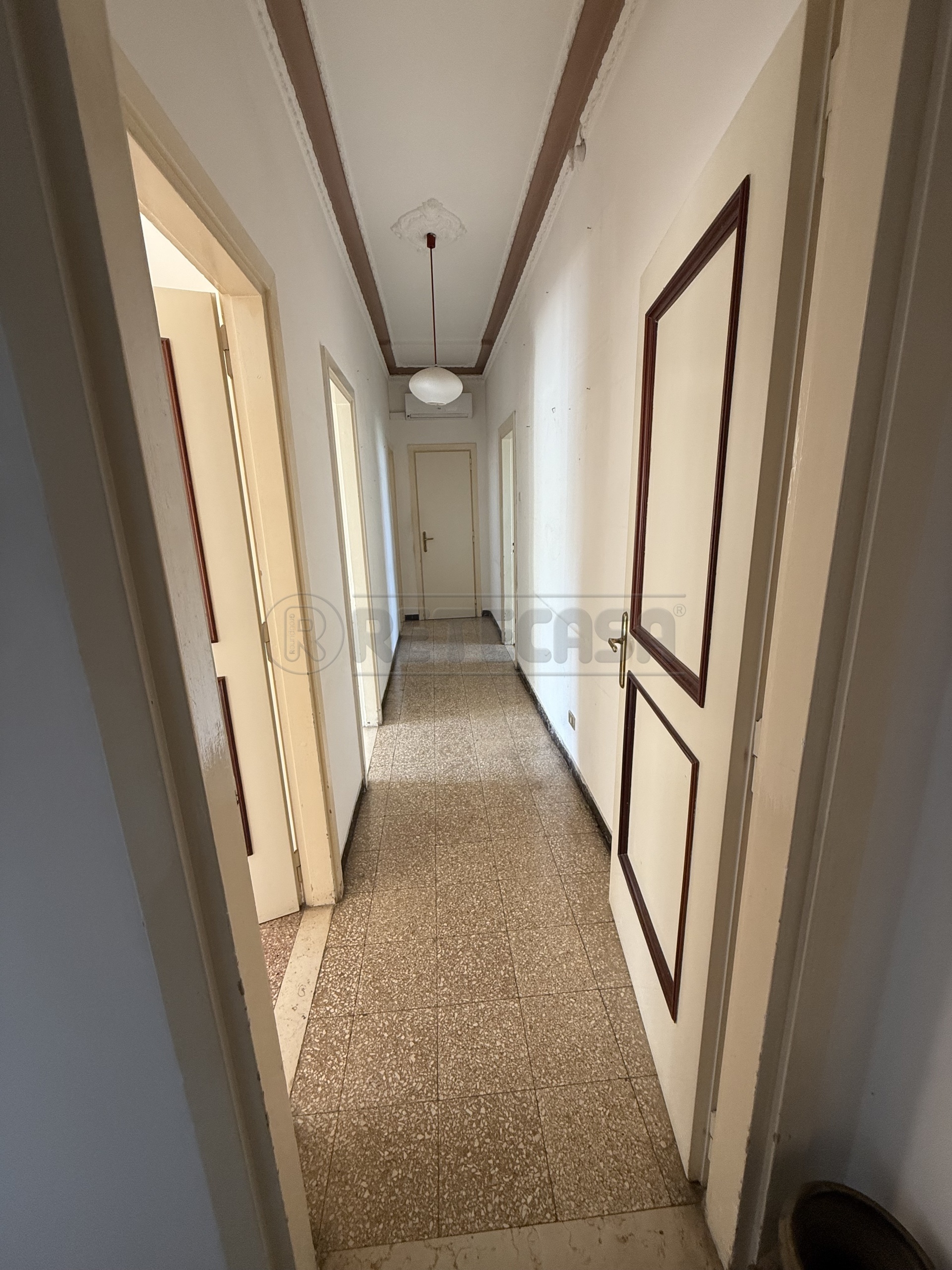 Appartamento da ristrutturare in viale della libert 56, Nard